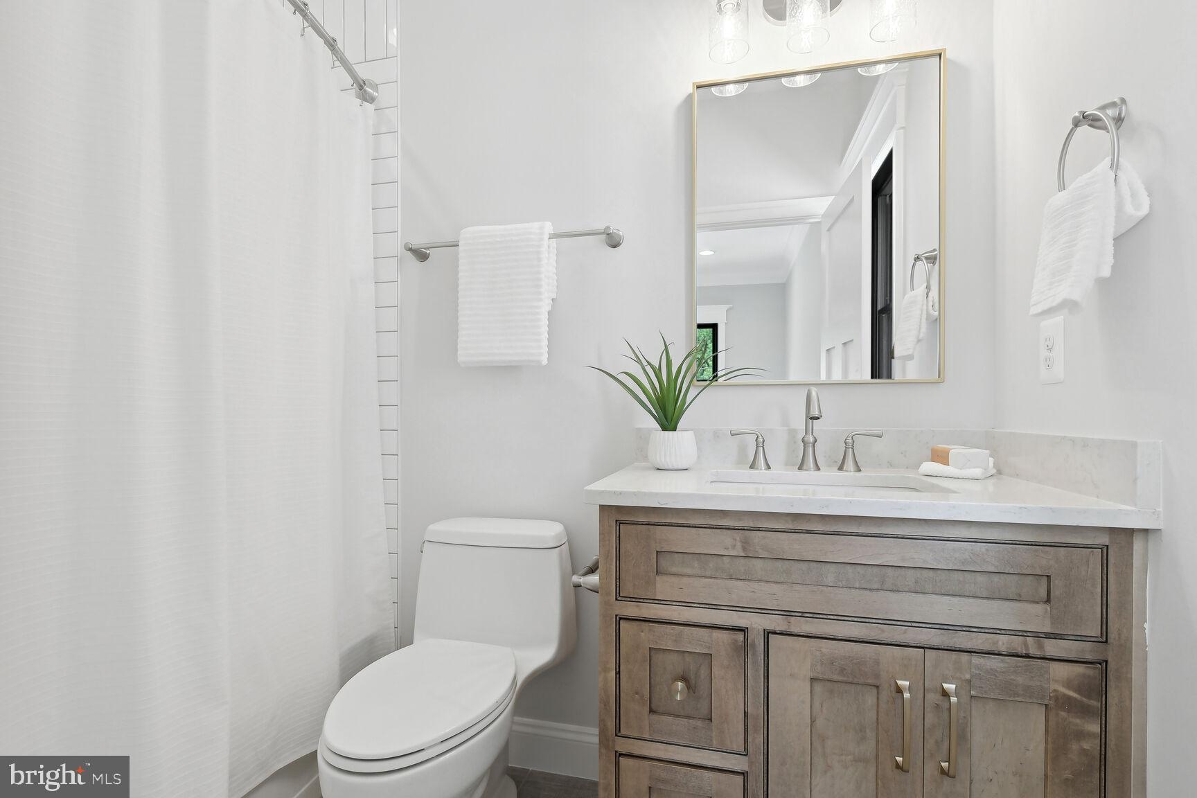 VIENNA WOODS - Residential