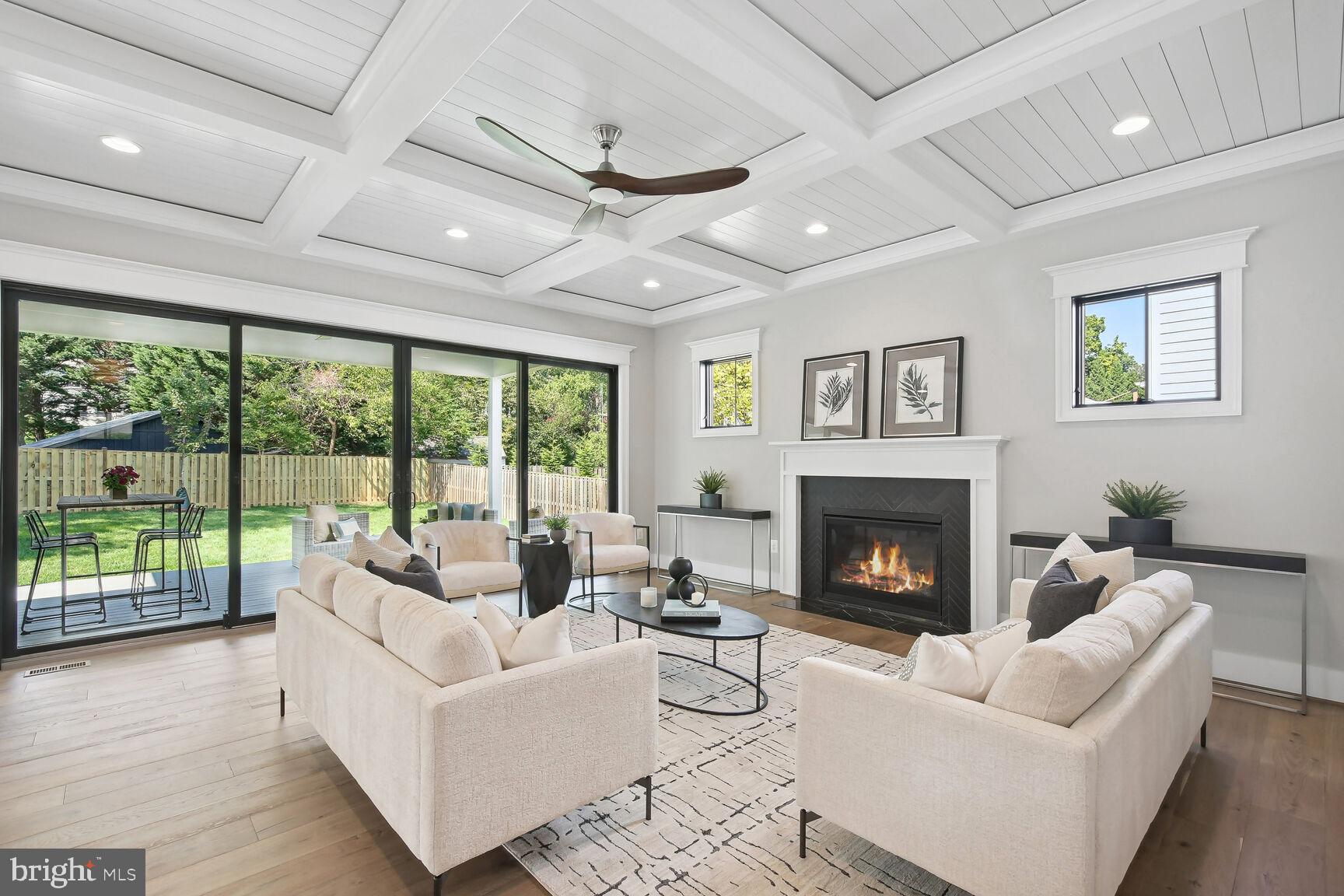 VIENNA WOODS - Residential