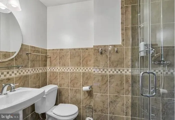 Hillsborough, New Jersey 08844, United States, 3 Bedrooms Bedrooms, ,4 BathroomsBathrooms,Residential,Active,186085