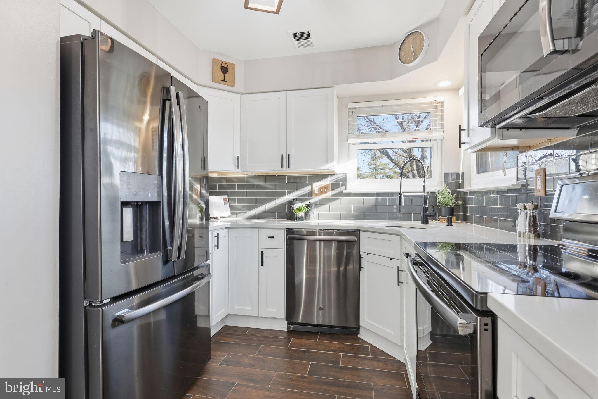 BROOKSIDE - Residential