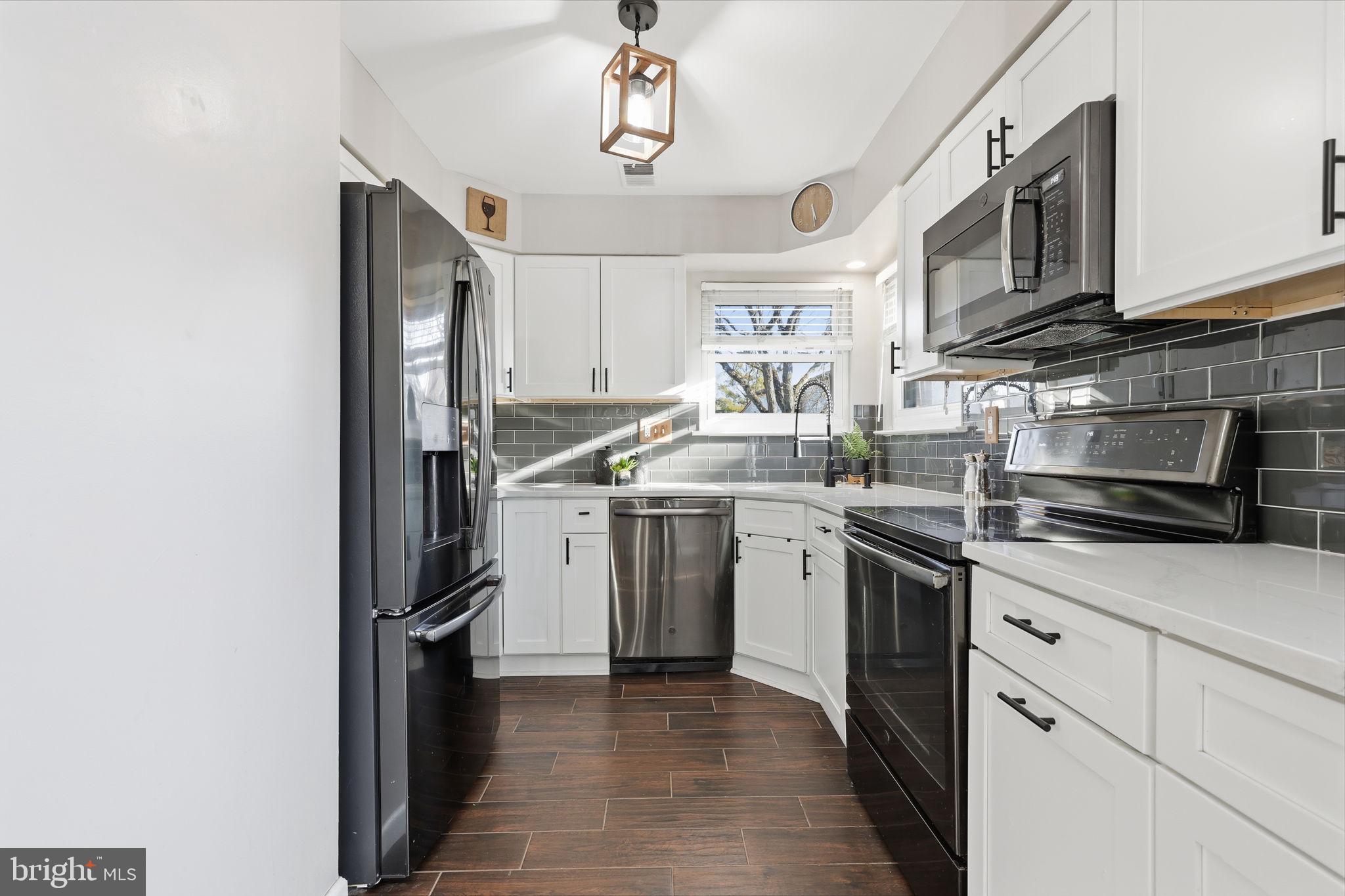 BROOKSIDE - Residential