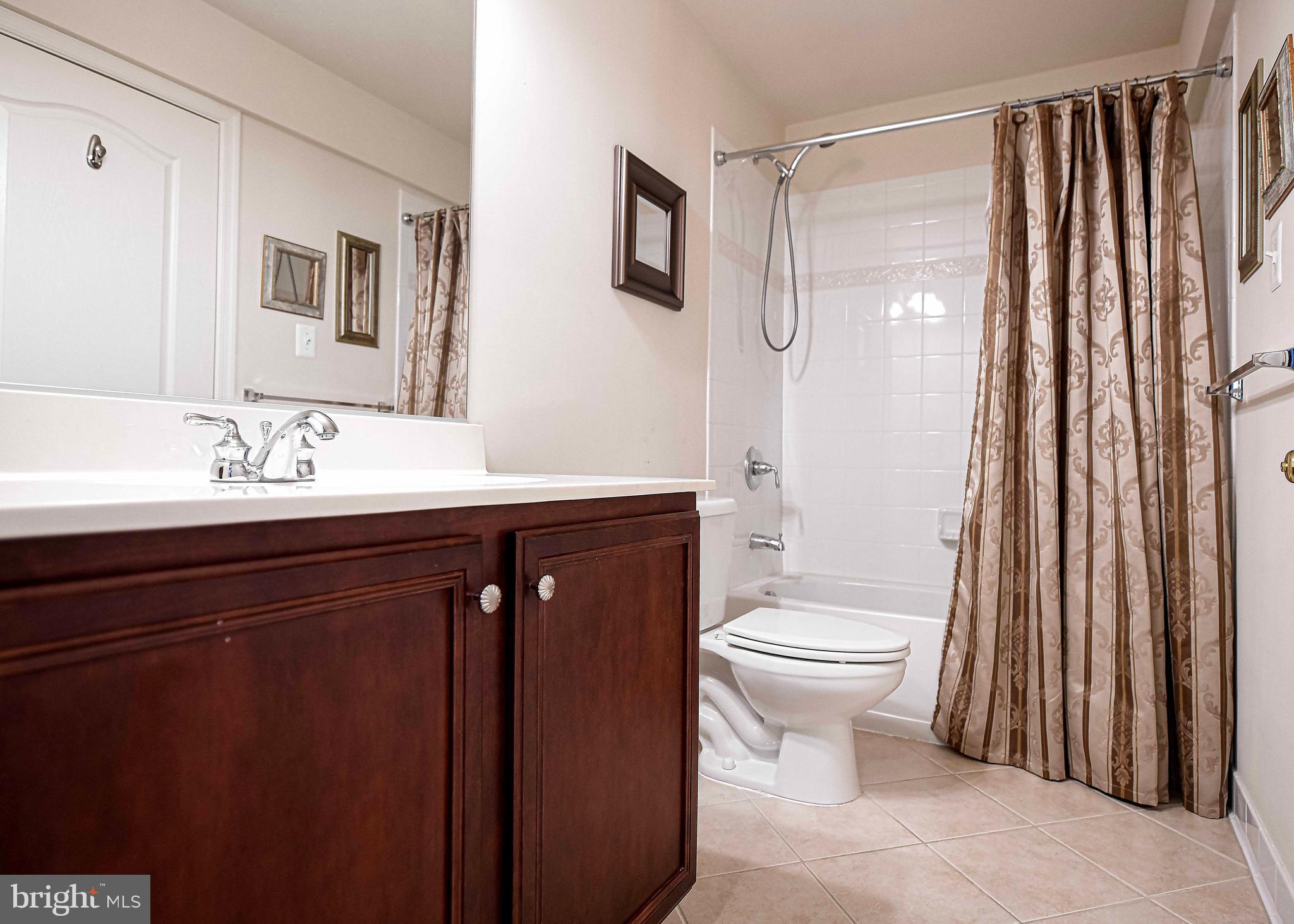 THE ESTATES AT CEDARDAY - Residential