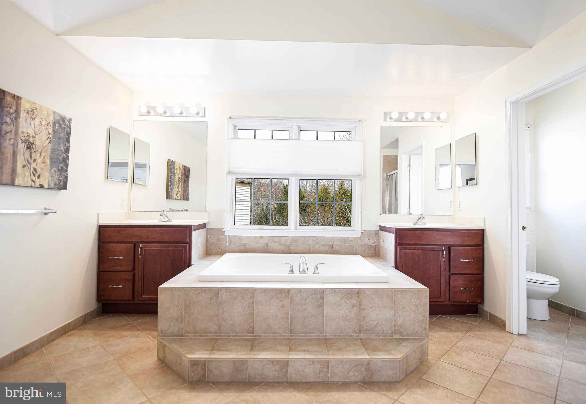 THE ESTATES AT CEDARDAY - Residential