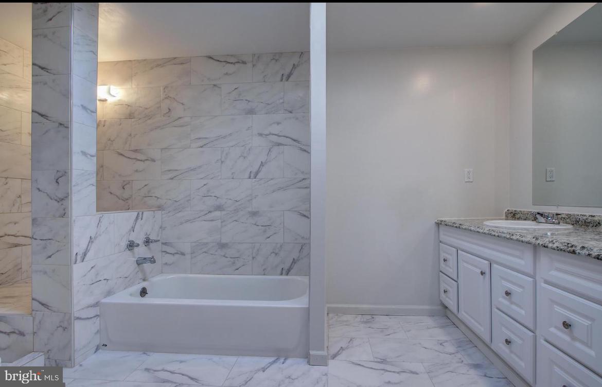 TANTALLON NORTH - Residential Lease