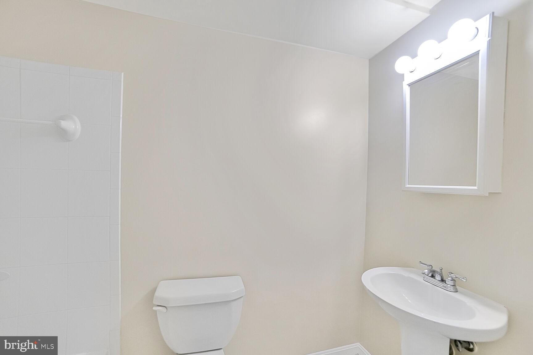 BOWLING BROOK FARMS - Residential Lease