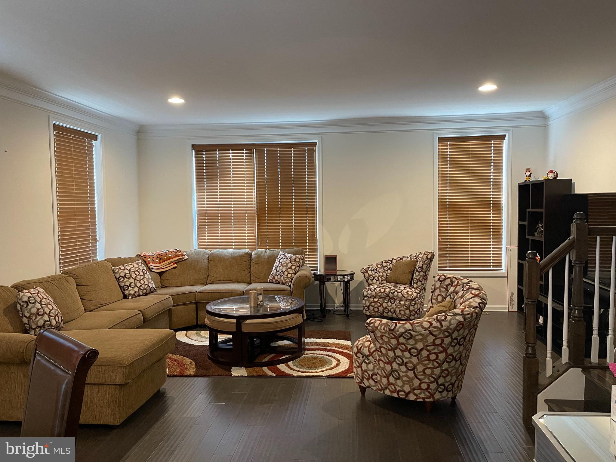 LOUDOUN VALLEY ESTATES 2 - Residential Lease