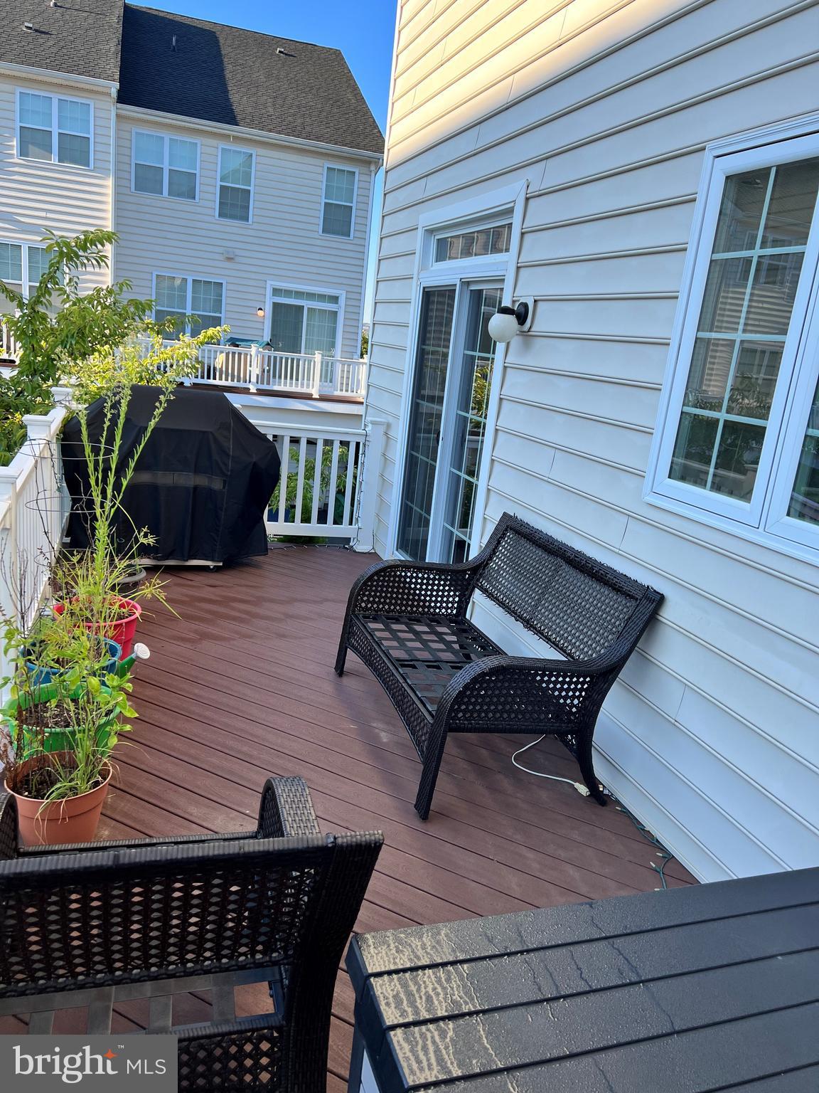 LOUDOUN VALLEY ESTATES 2 - Residential Lease