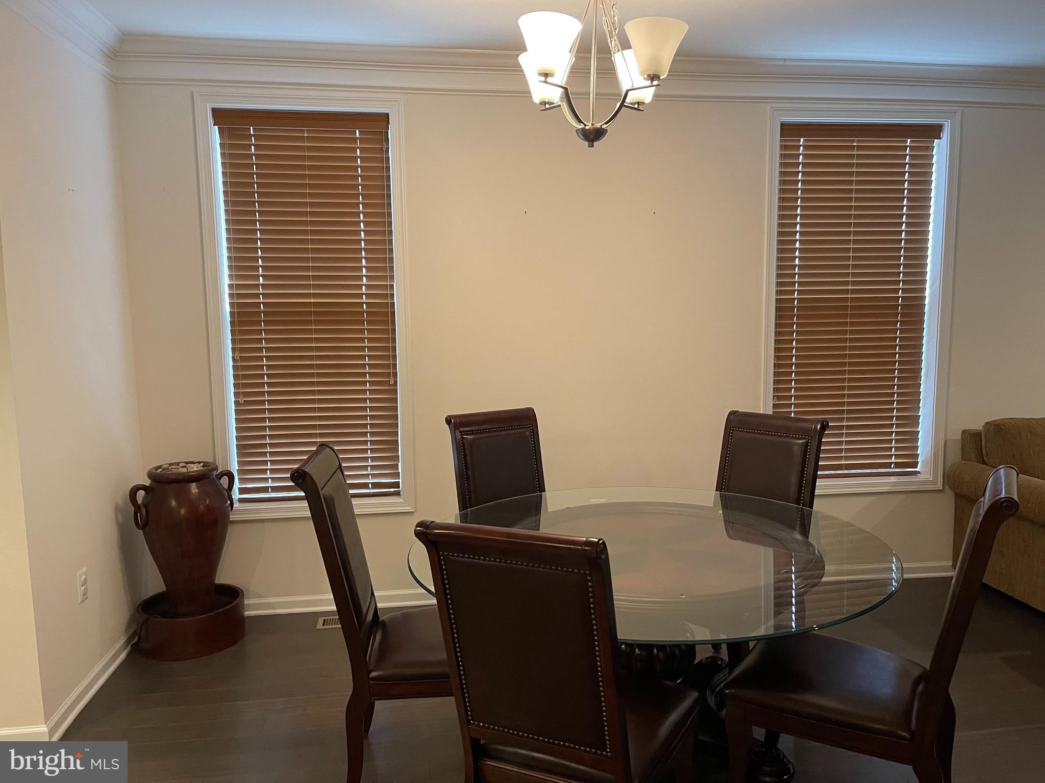 LOUDOUN VALLEY ESTATES 2 - Residential Lease