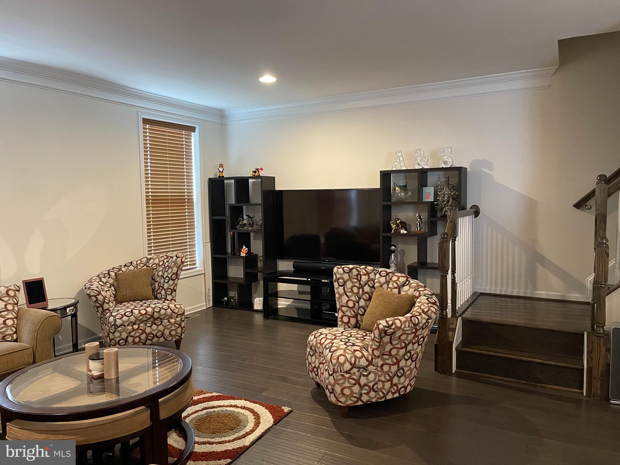 LOUDOUN VALLEY ESTATES 2 - Residential Lease