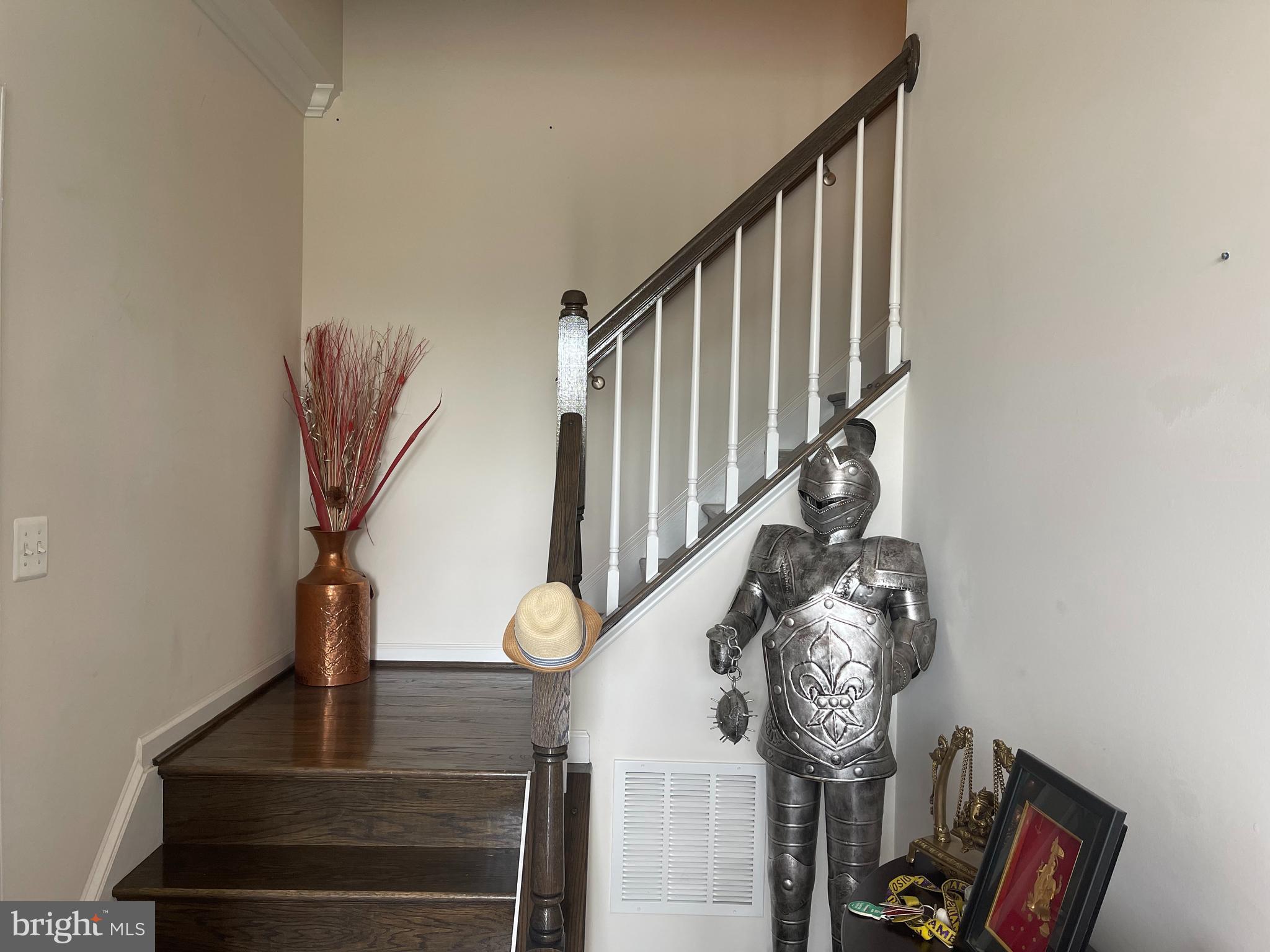 LOUDOUN VALLEY ESTATES 2 - Residential Lease