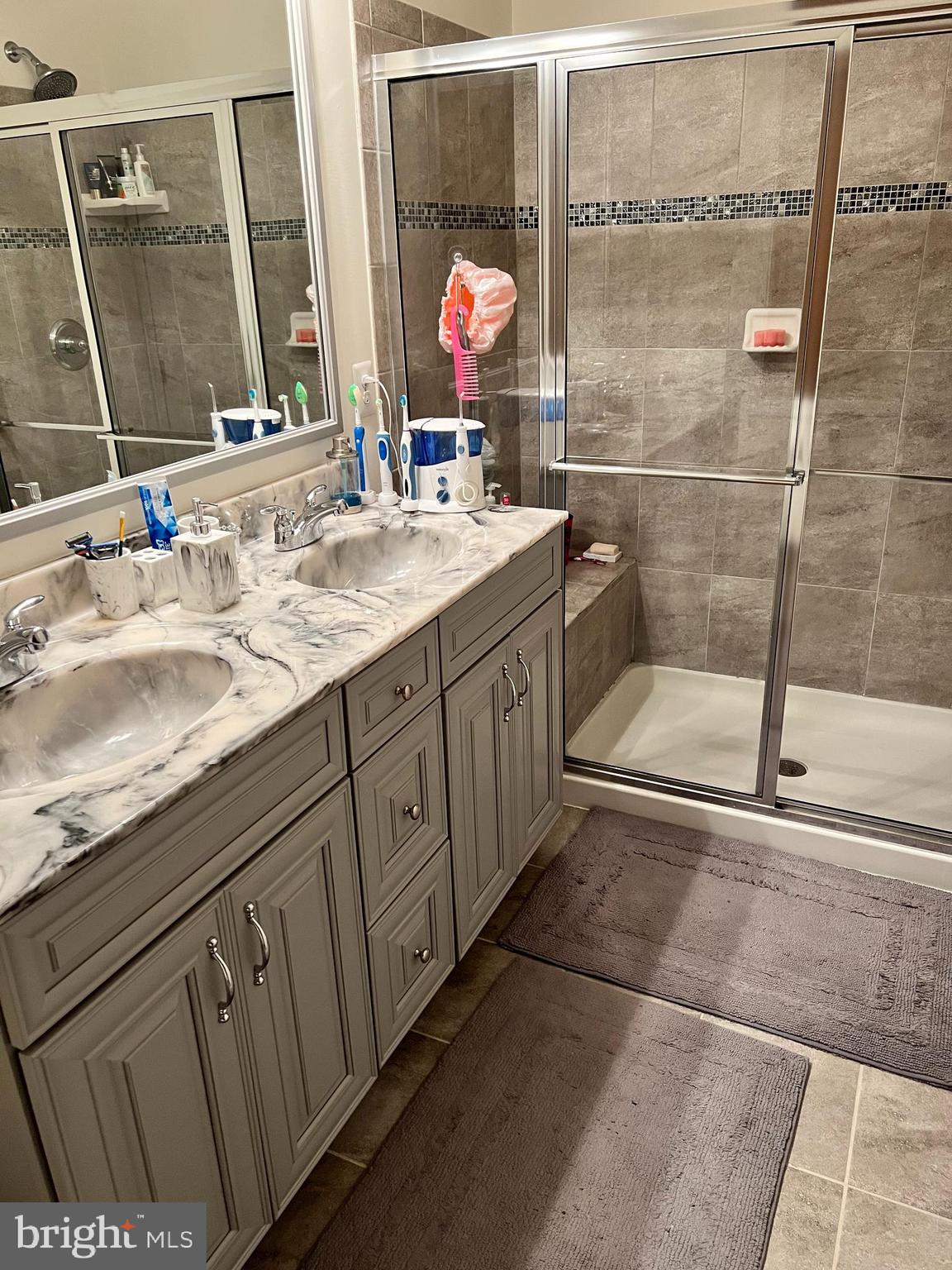 LOUDOUN VALLEY ESTATES 2 - Residential Lease