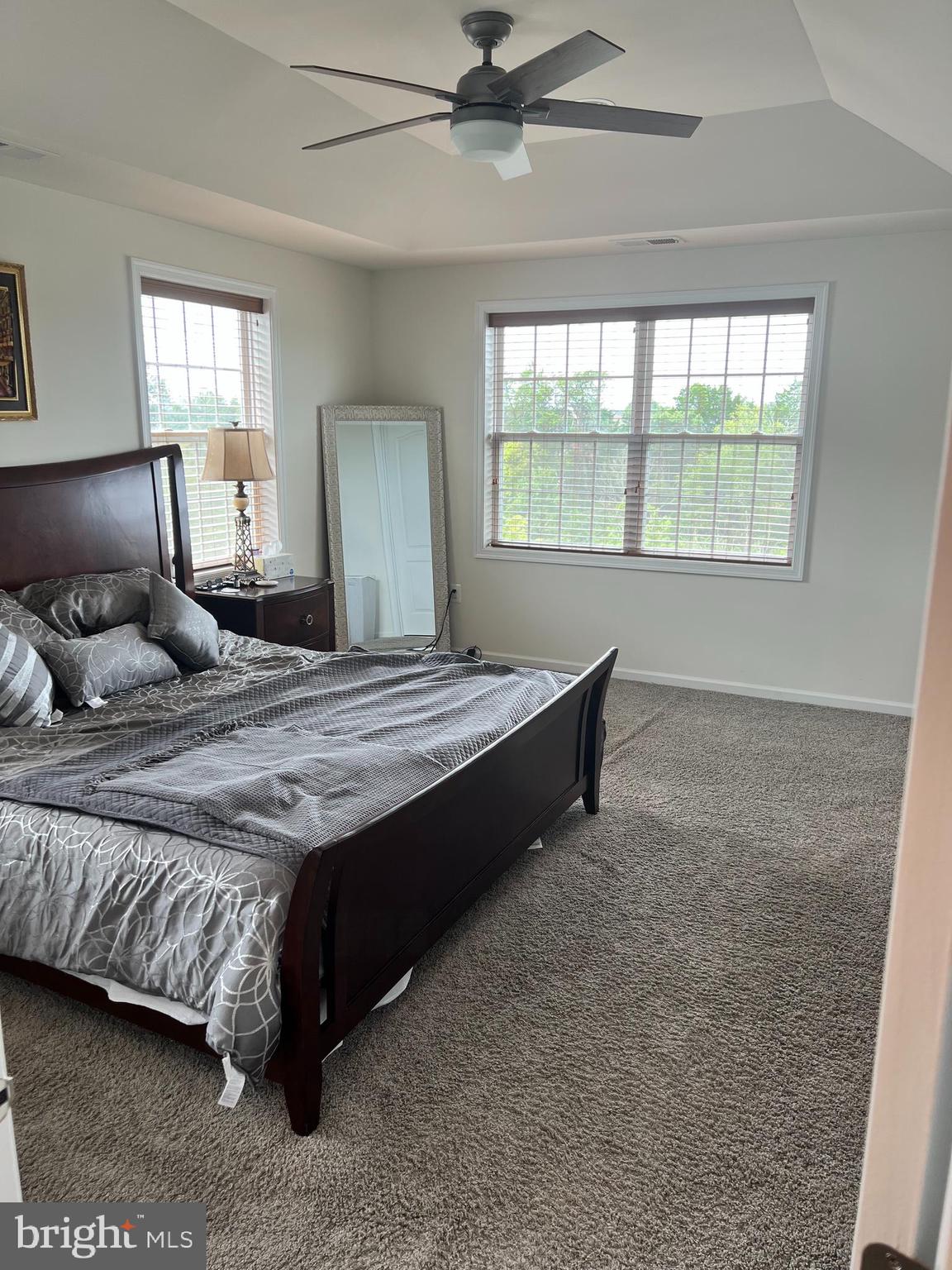 LOUDOUN VALLEY ESTATES 2 - Residential Lease