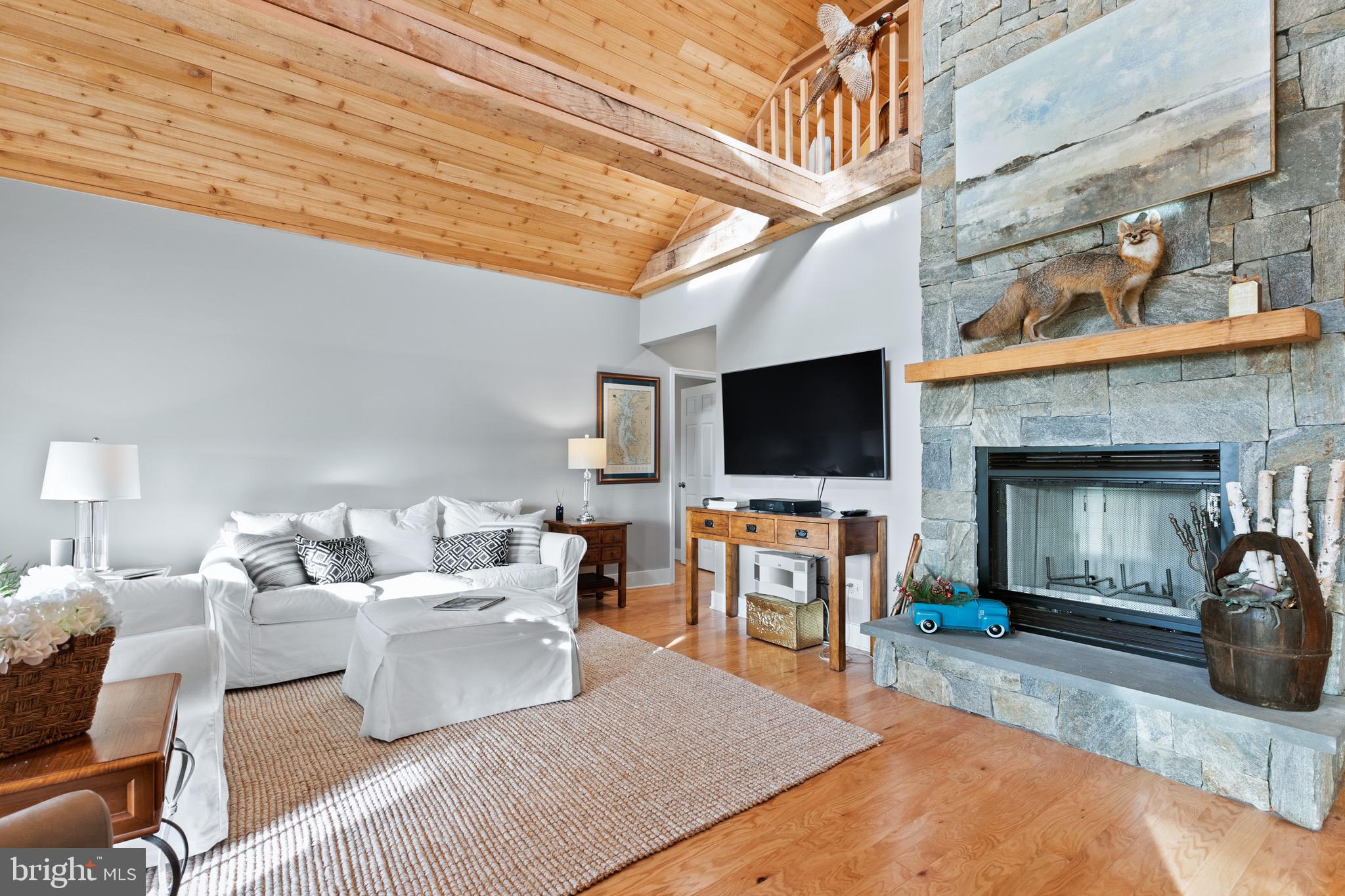 DAVIDSONVILLE - Land