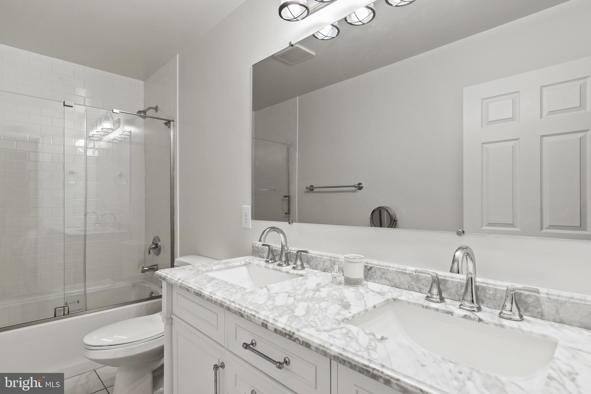 DAVIDSONVILLE - Land