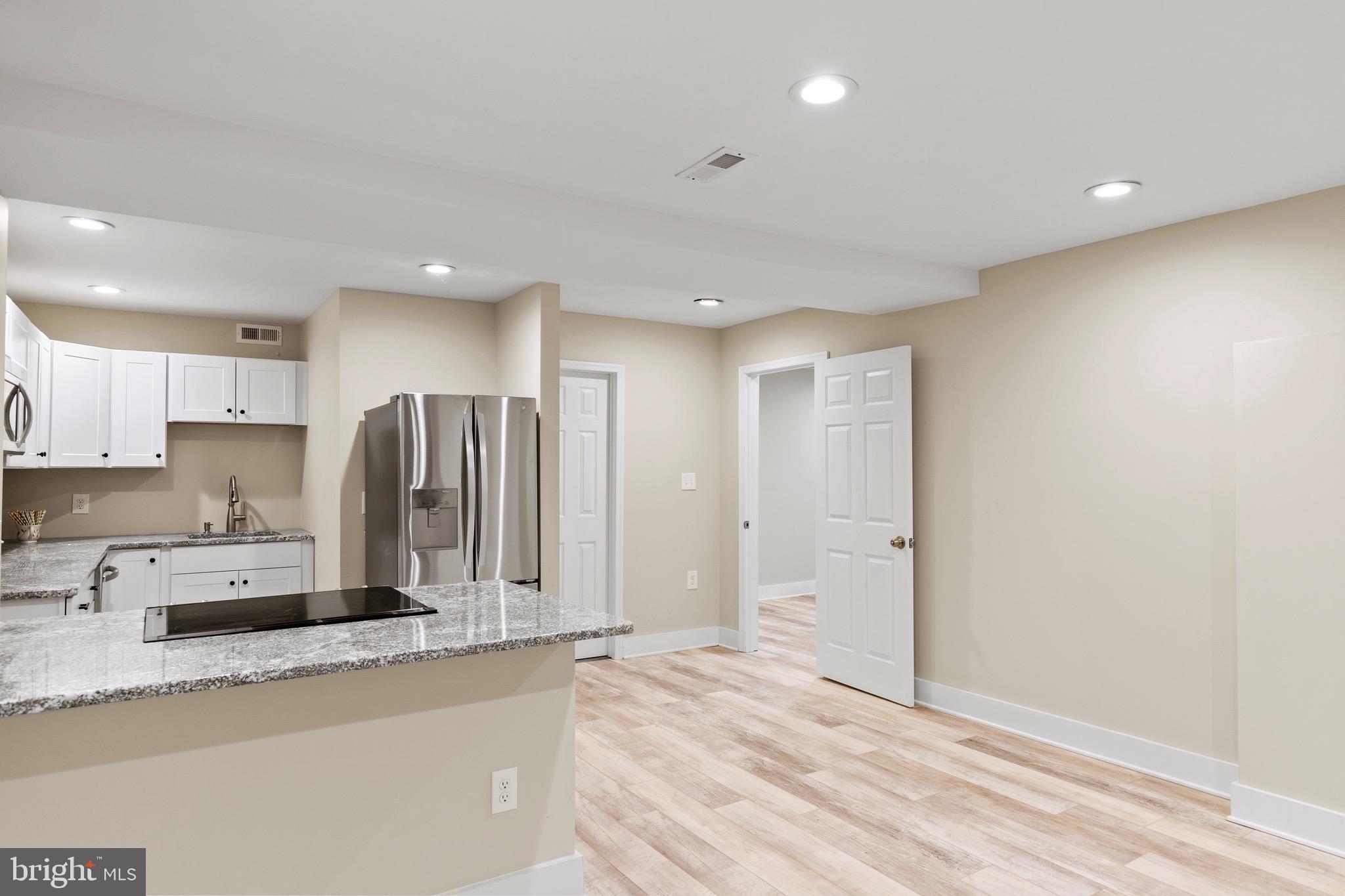 DAVIDSONVILLE - Land