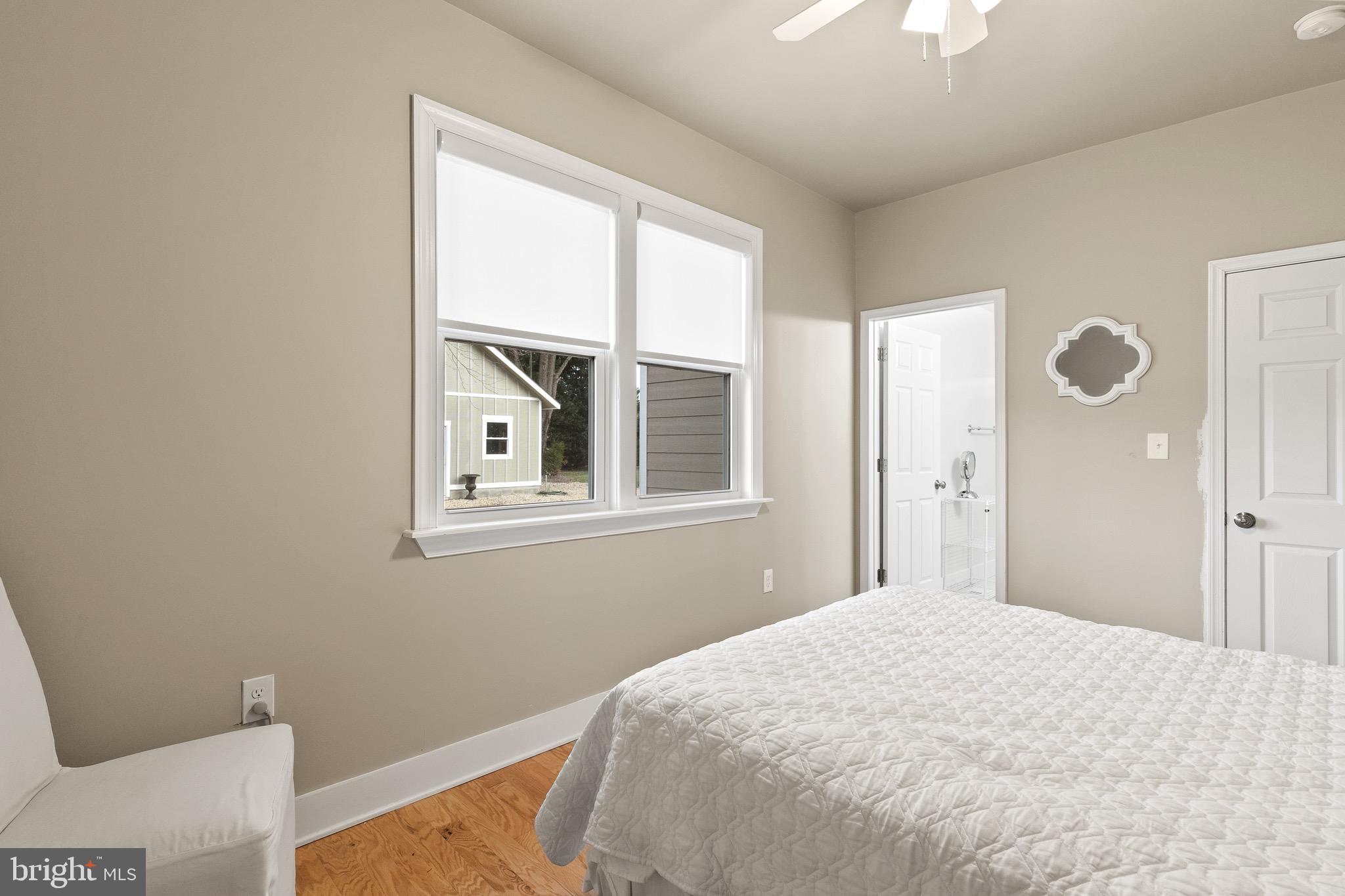 DAVIDSONVILLE - Land