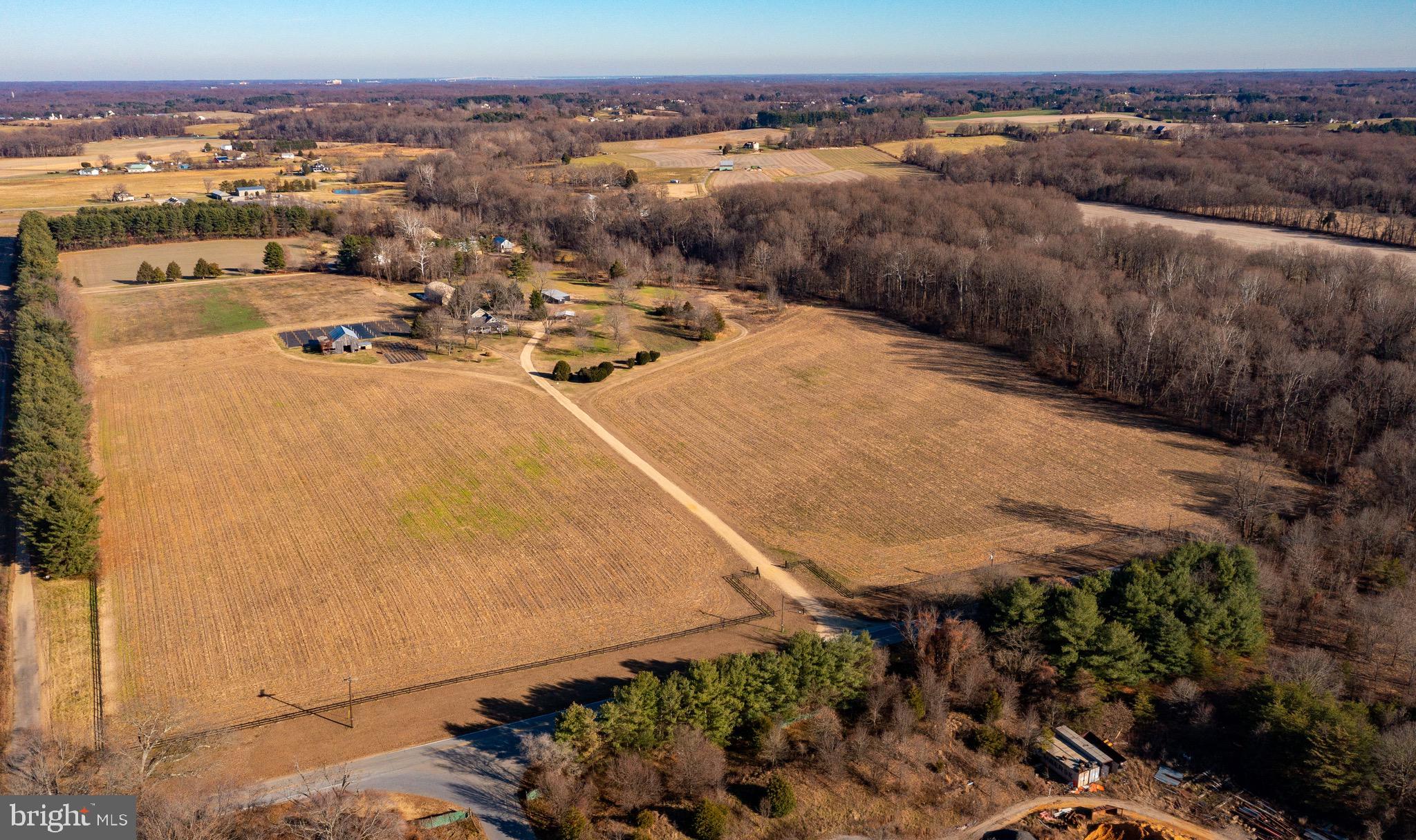 DAVIDSONVILLE - Land