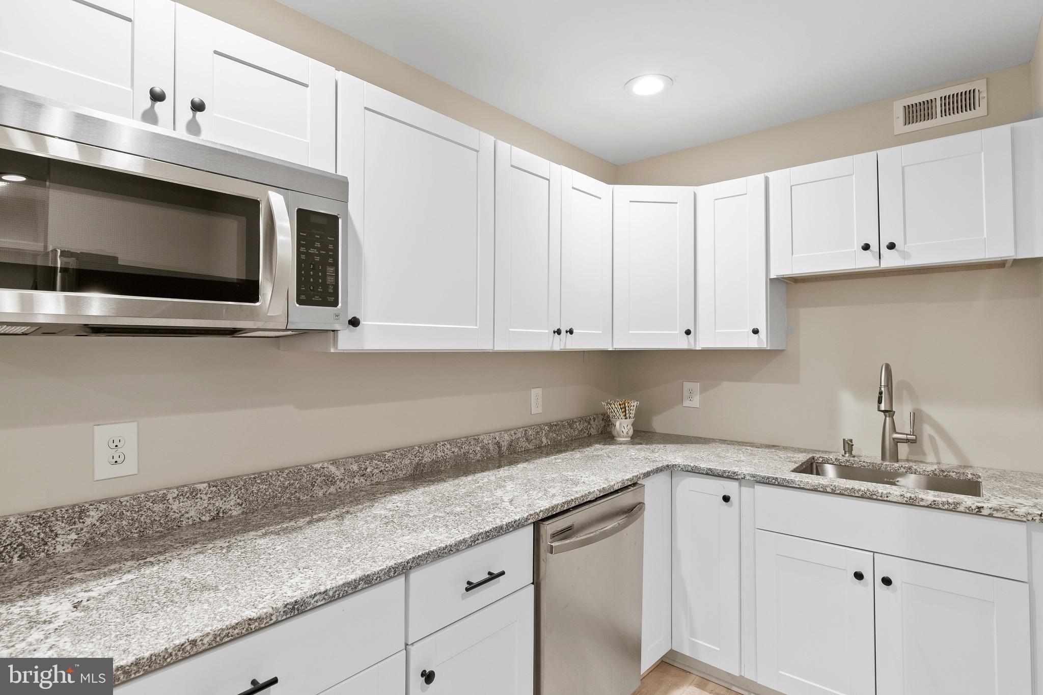 DAVIDSONVILLE - Land