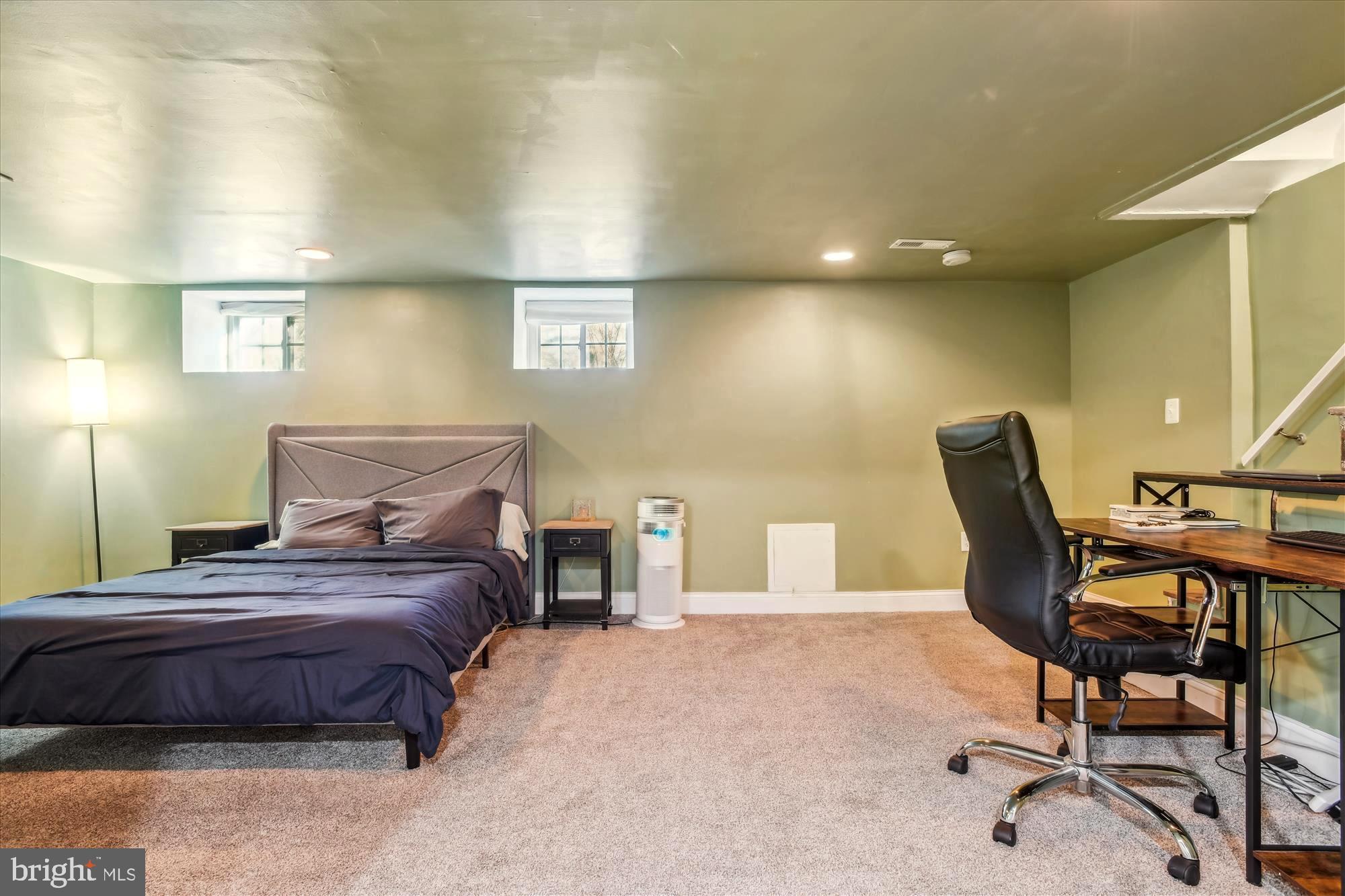 TEN HILLS - Residential