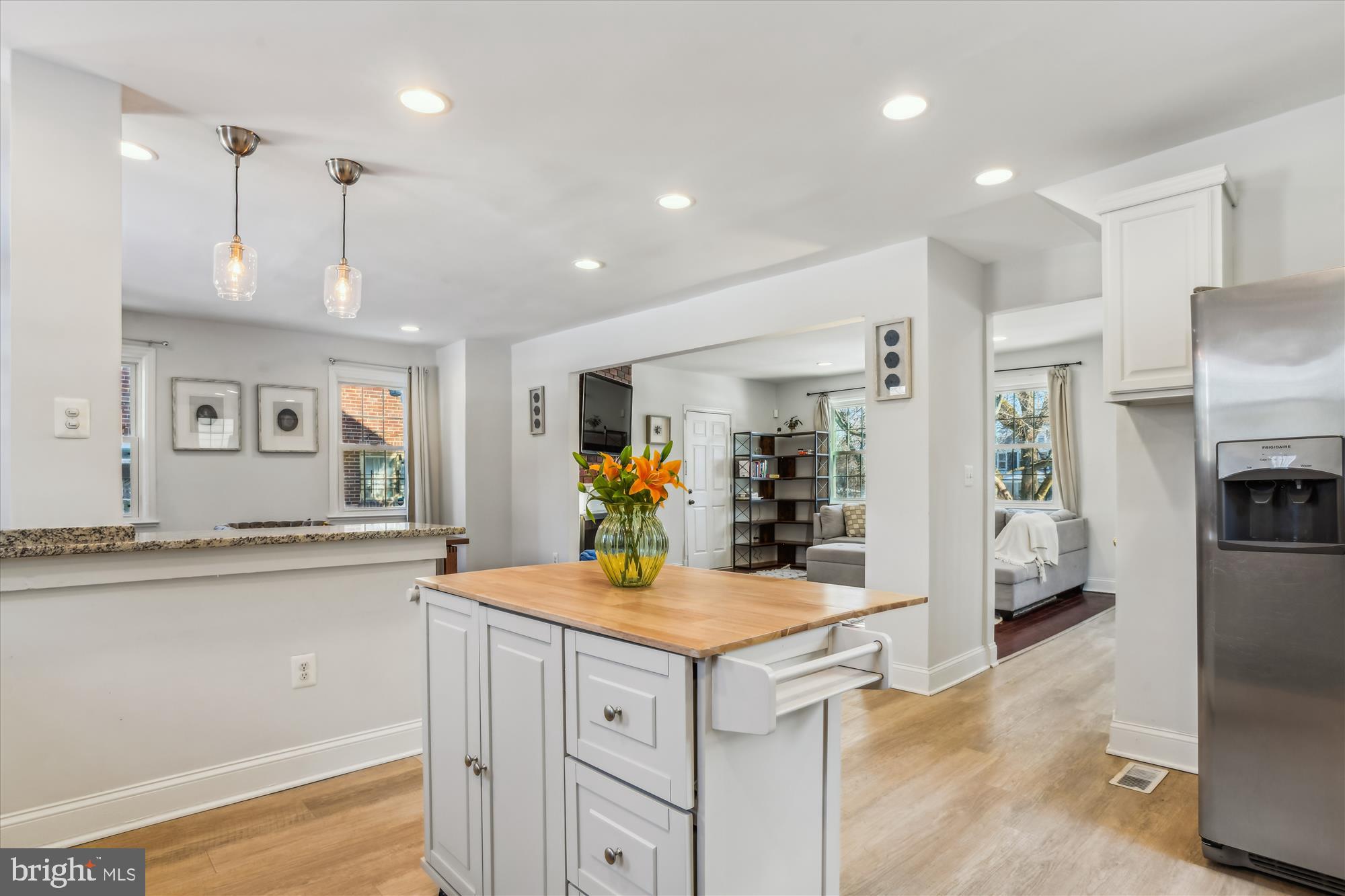 TEN HILLS - Residential