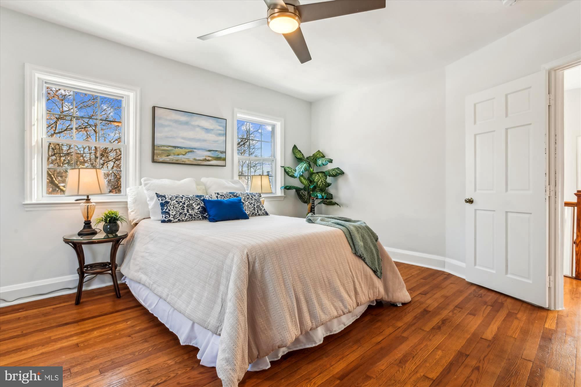 TEN HILLS - Residential