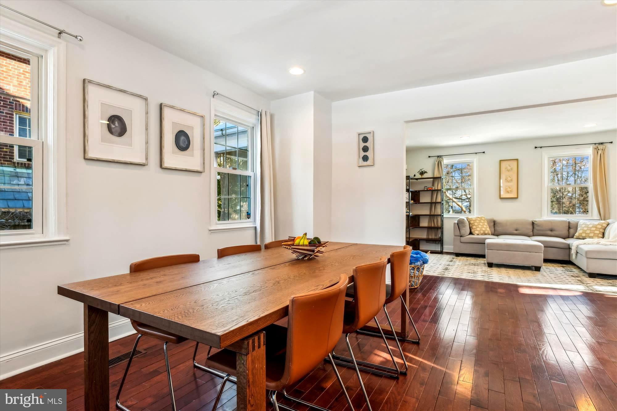 TEN HILLS - Residential
