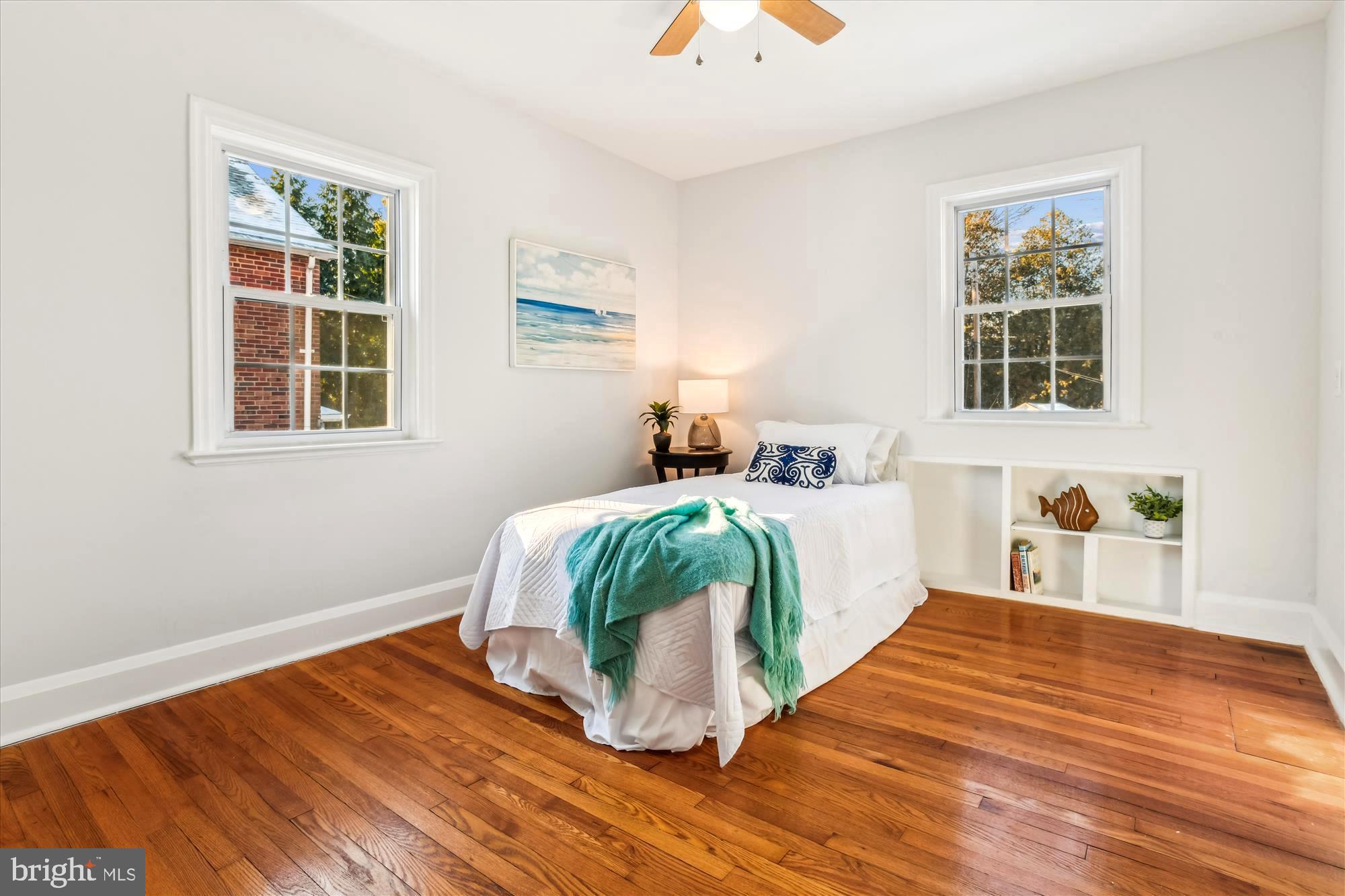 TEN HILLS - Residential