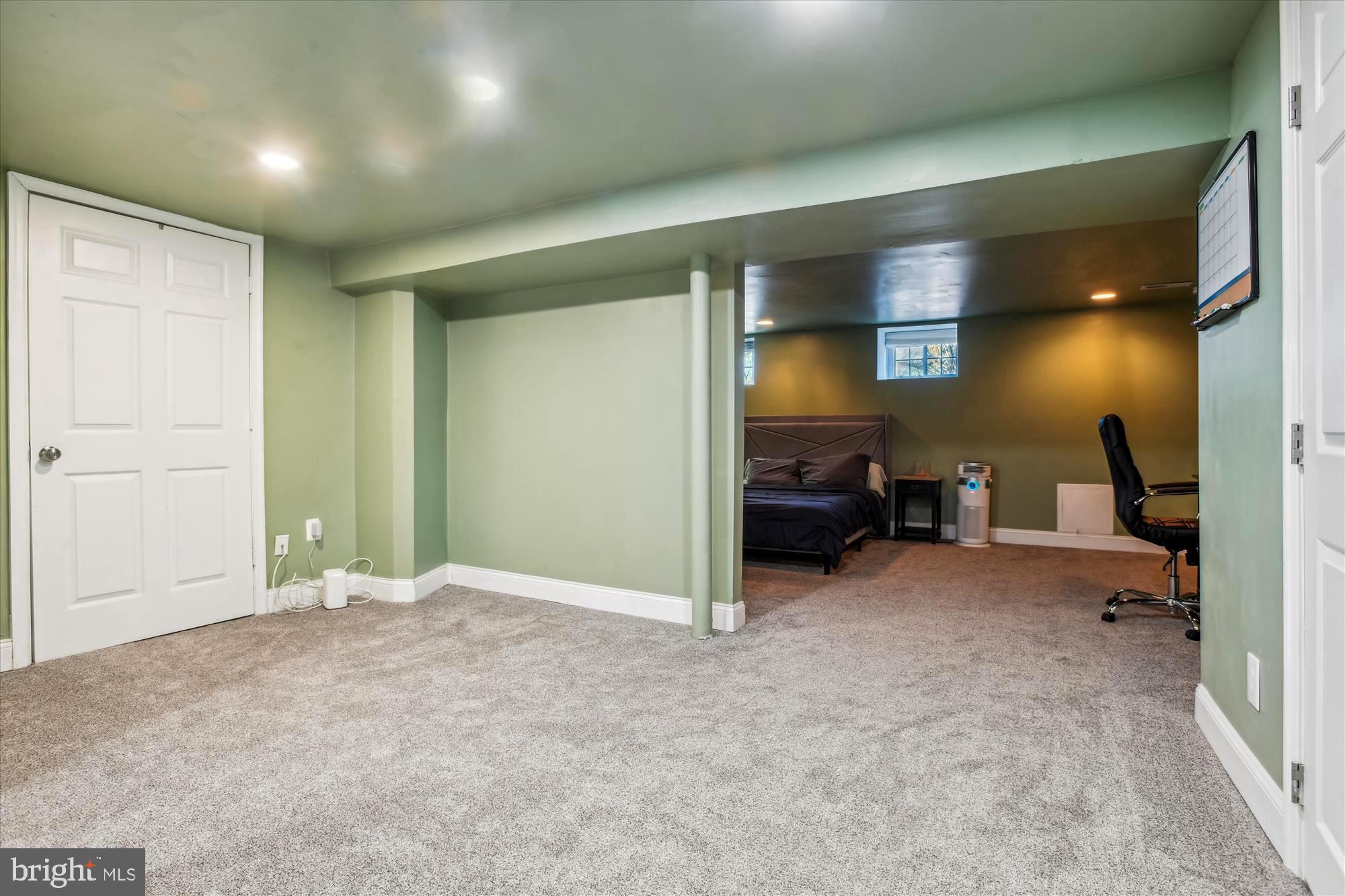 TEN HILLS - Residential