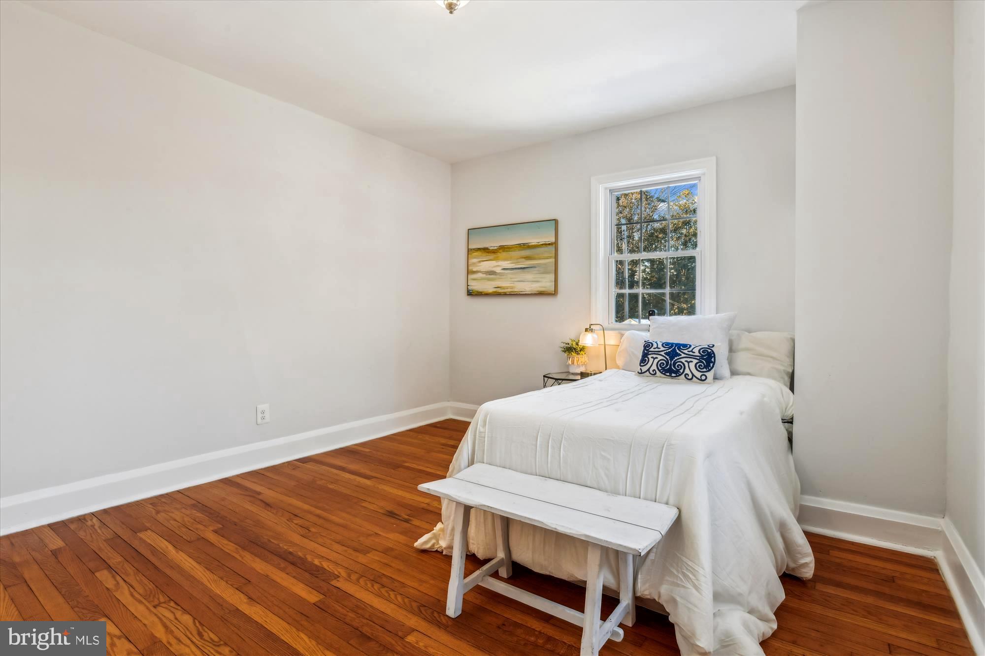 TEN HILLS - Residential