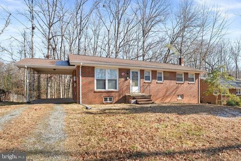 15 WINSTON PLACE FREDERICKSBURG VA 22405