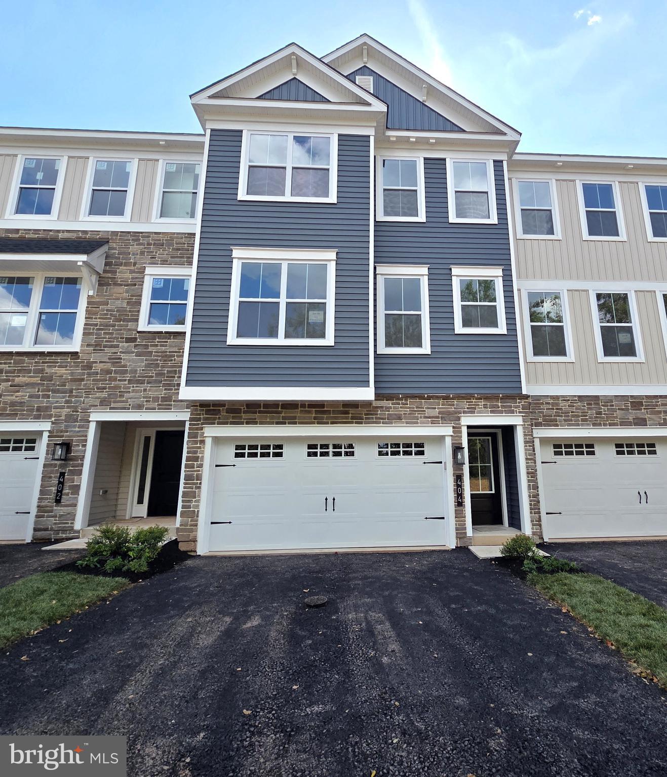 STERLING WALK - Residential Lease