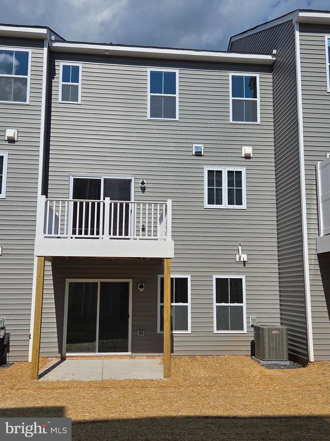 STERLING WALK - Residential Lease