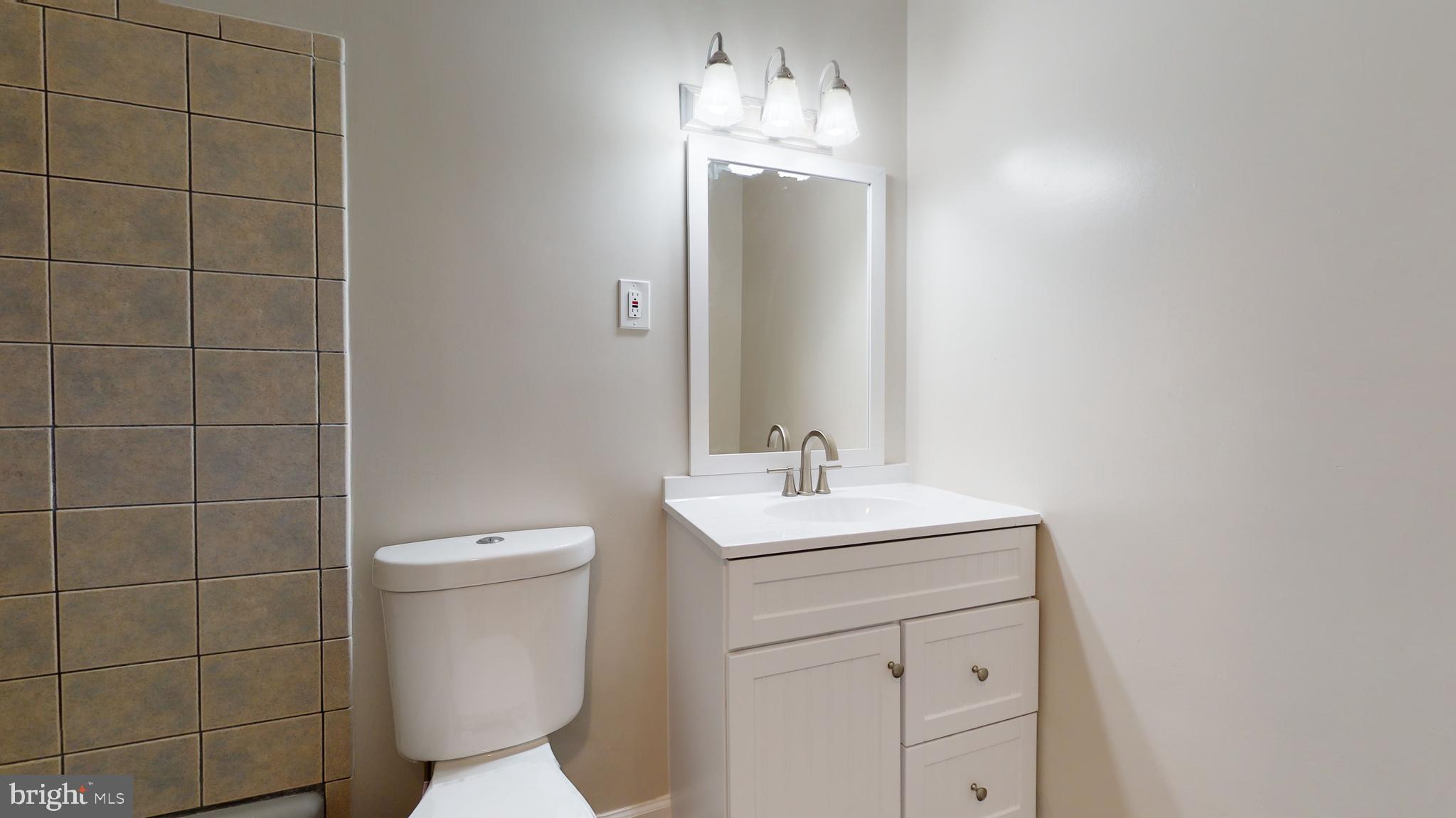 ROSE MARIE - Residential Lease