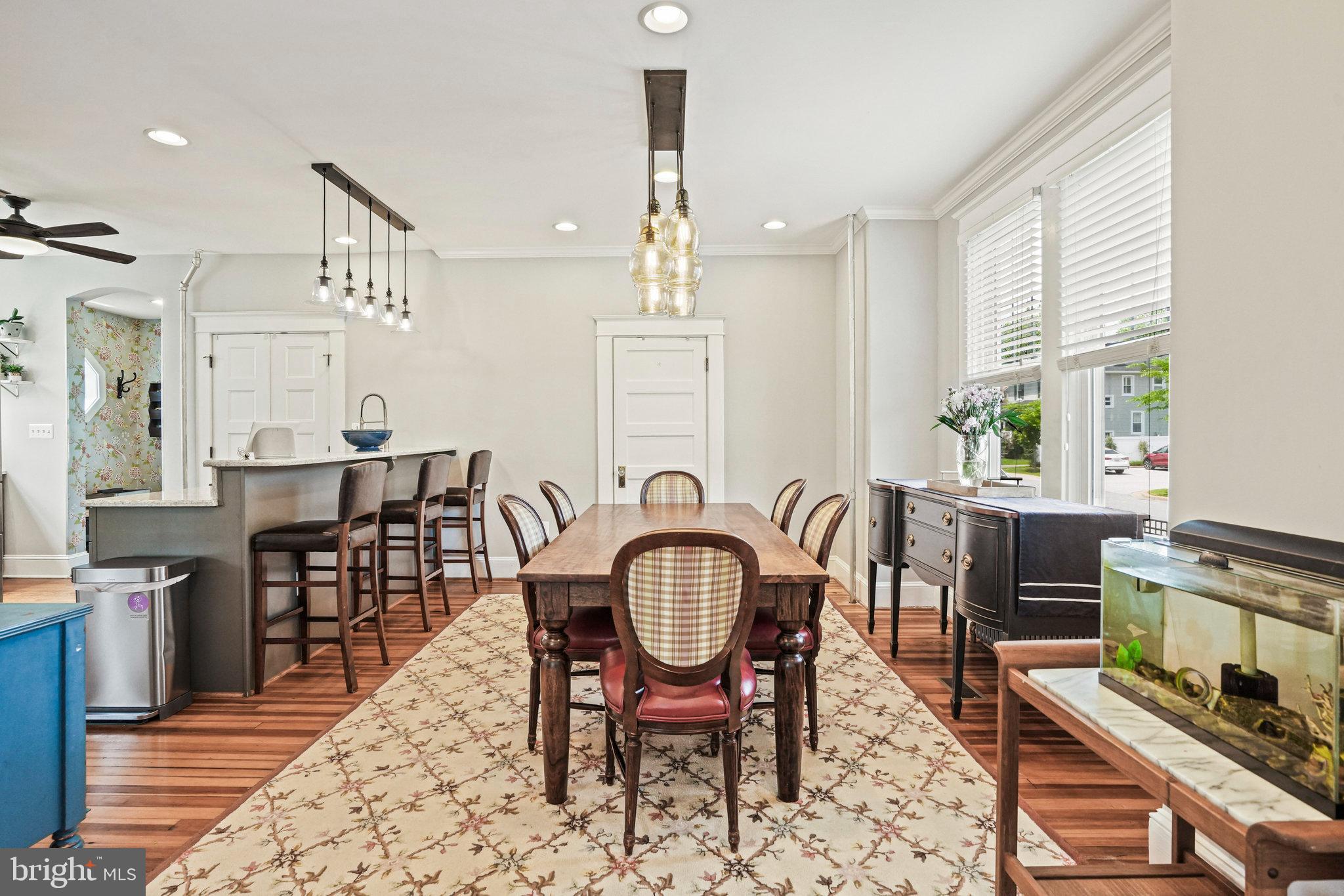 500 S HAMMONDS FERRY ROAD