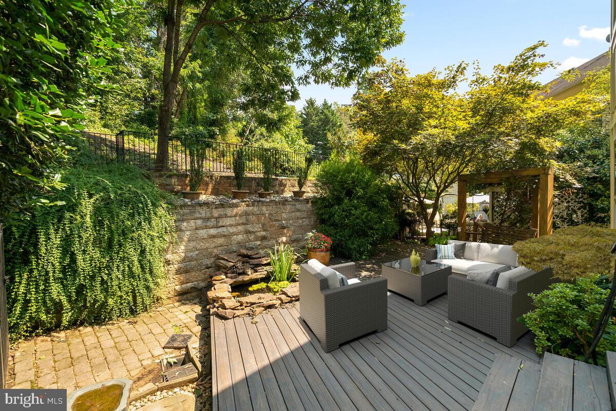 LOCUST RIDGE - Residential Lease