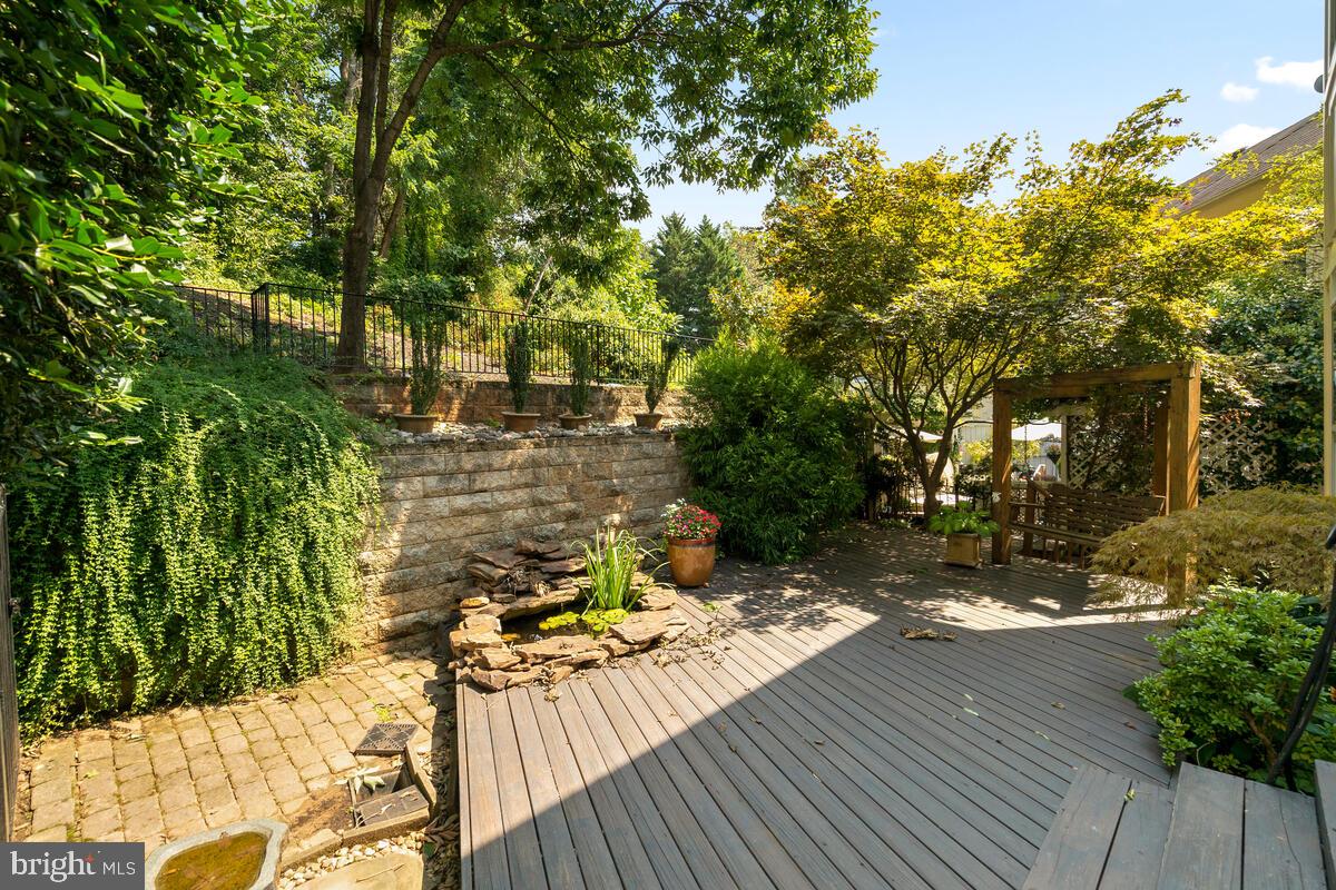 LOCUST RIDGE - Residential Lease