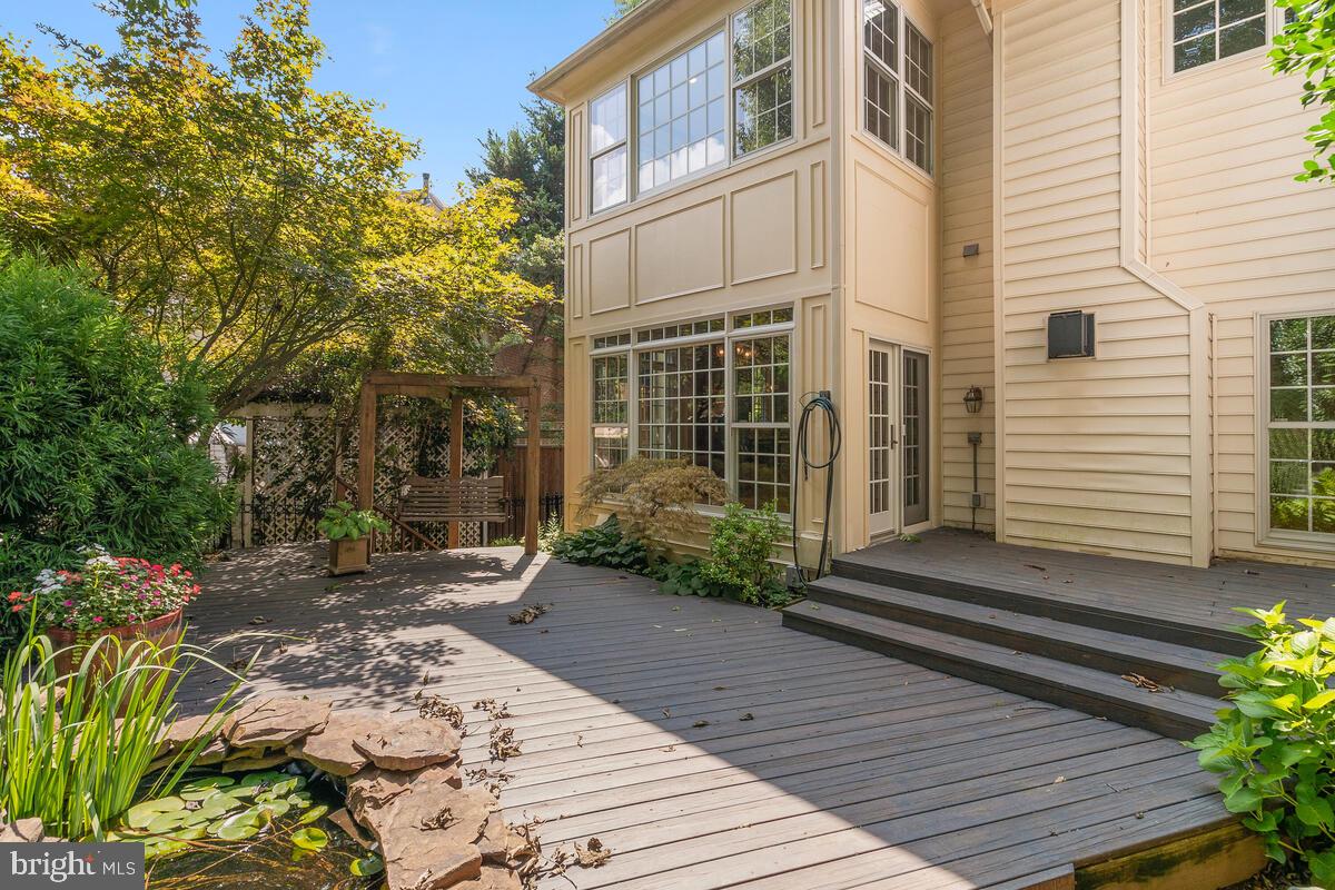 LOCUST RIDGE - Residential Lease