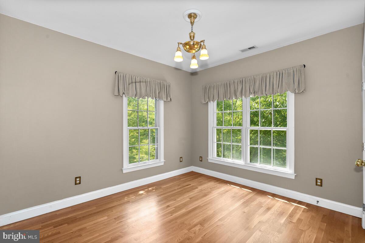 LOCUST RIDGE - Residential Lease