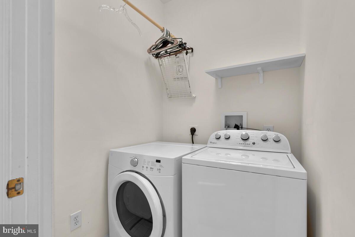 LOCUST RIDGE - Residential Lease