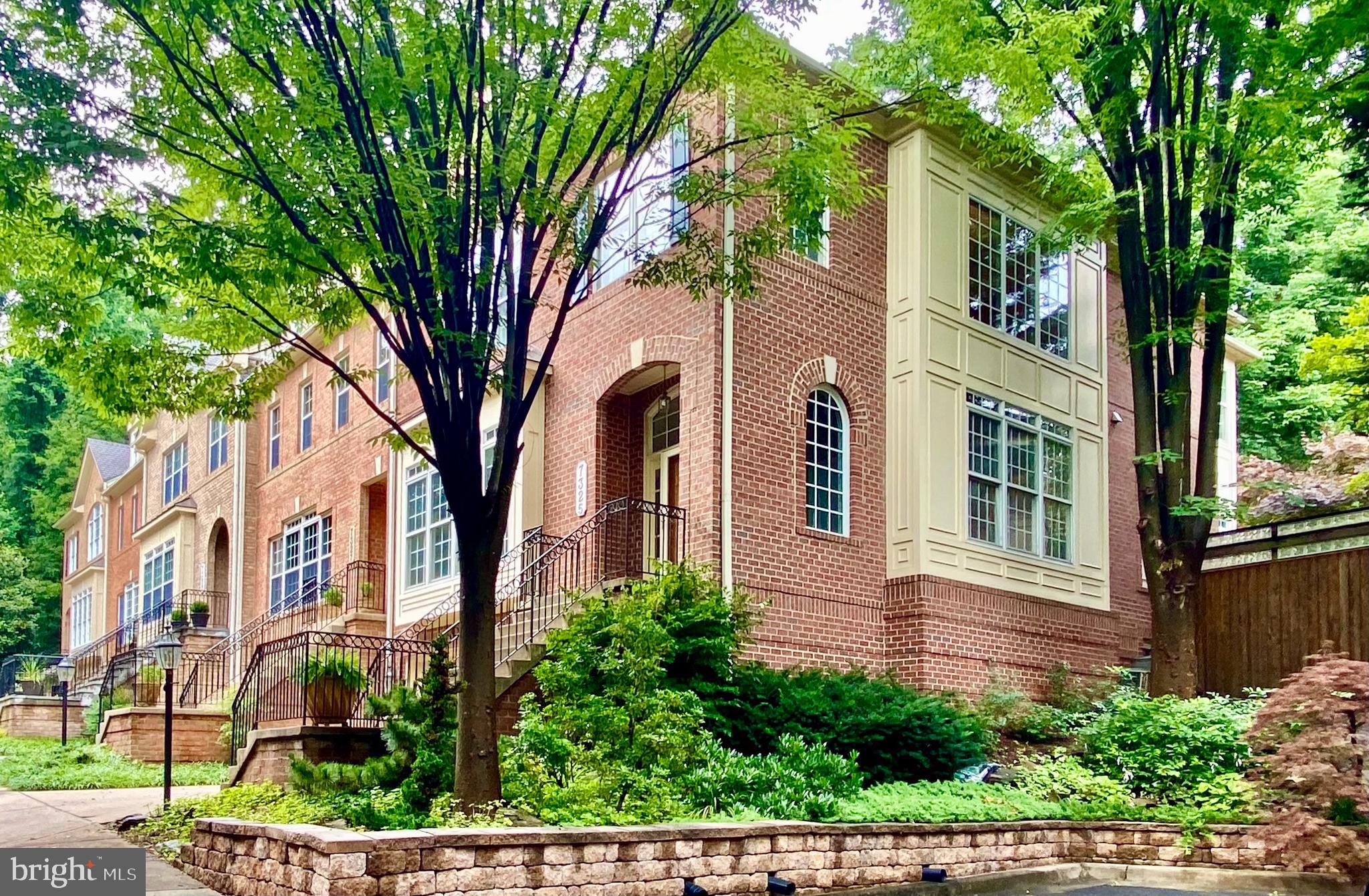 LOCUST RIDGE - Residential Lease