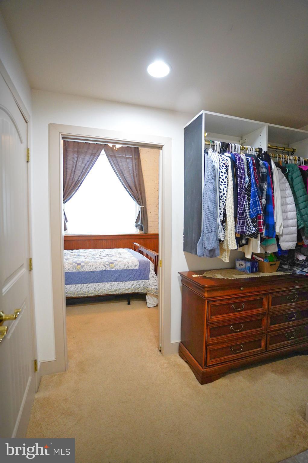 FACTORY CONDOS - Residential