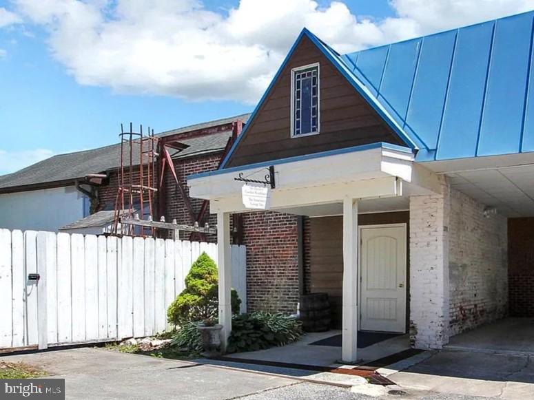 FACTORY CONDOS - Residential