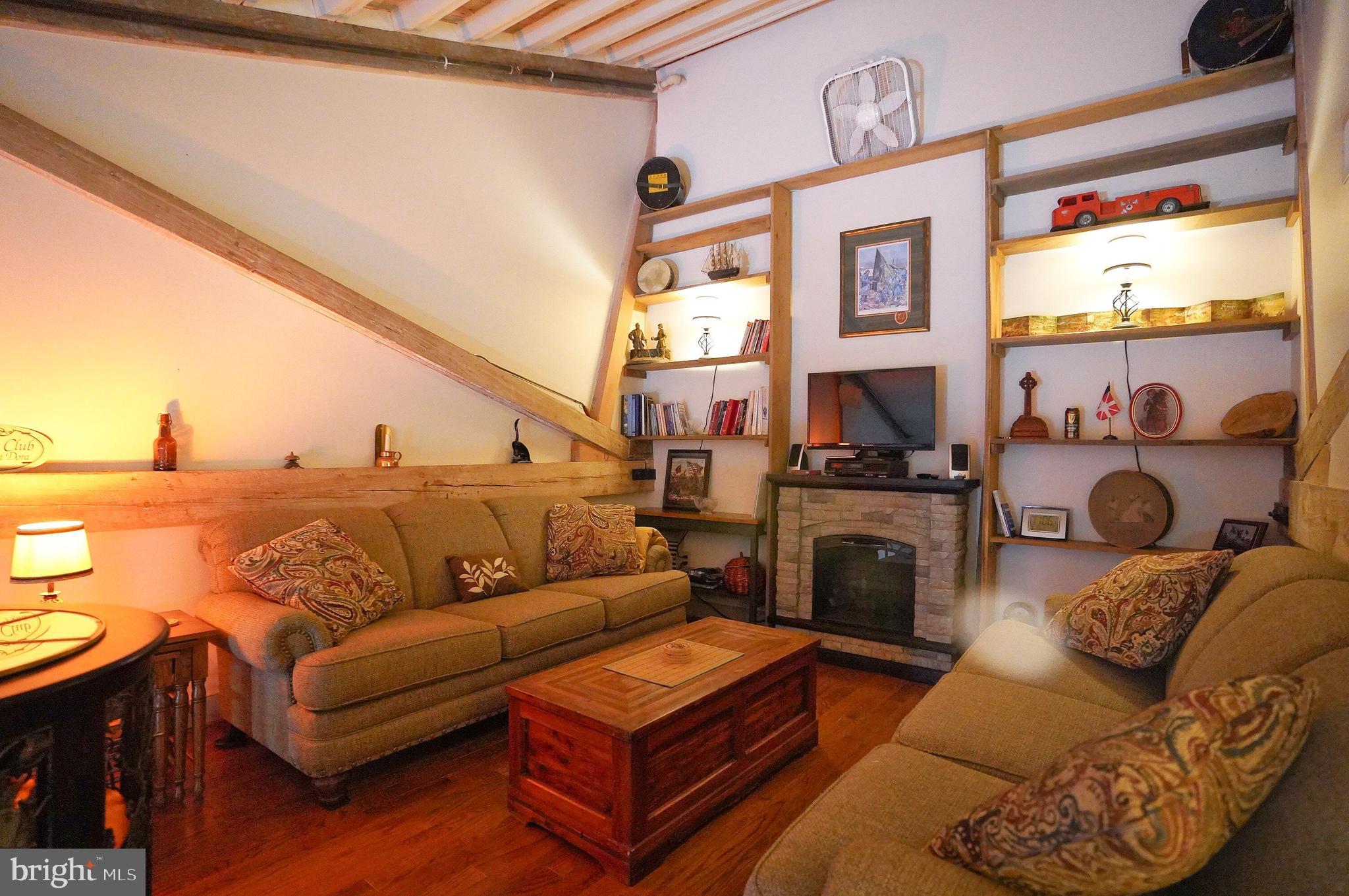 FACTORY CONDOS - Residential