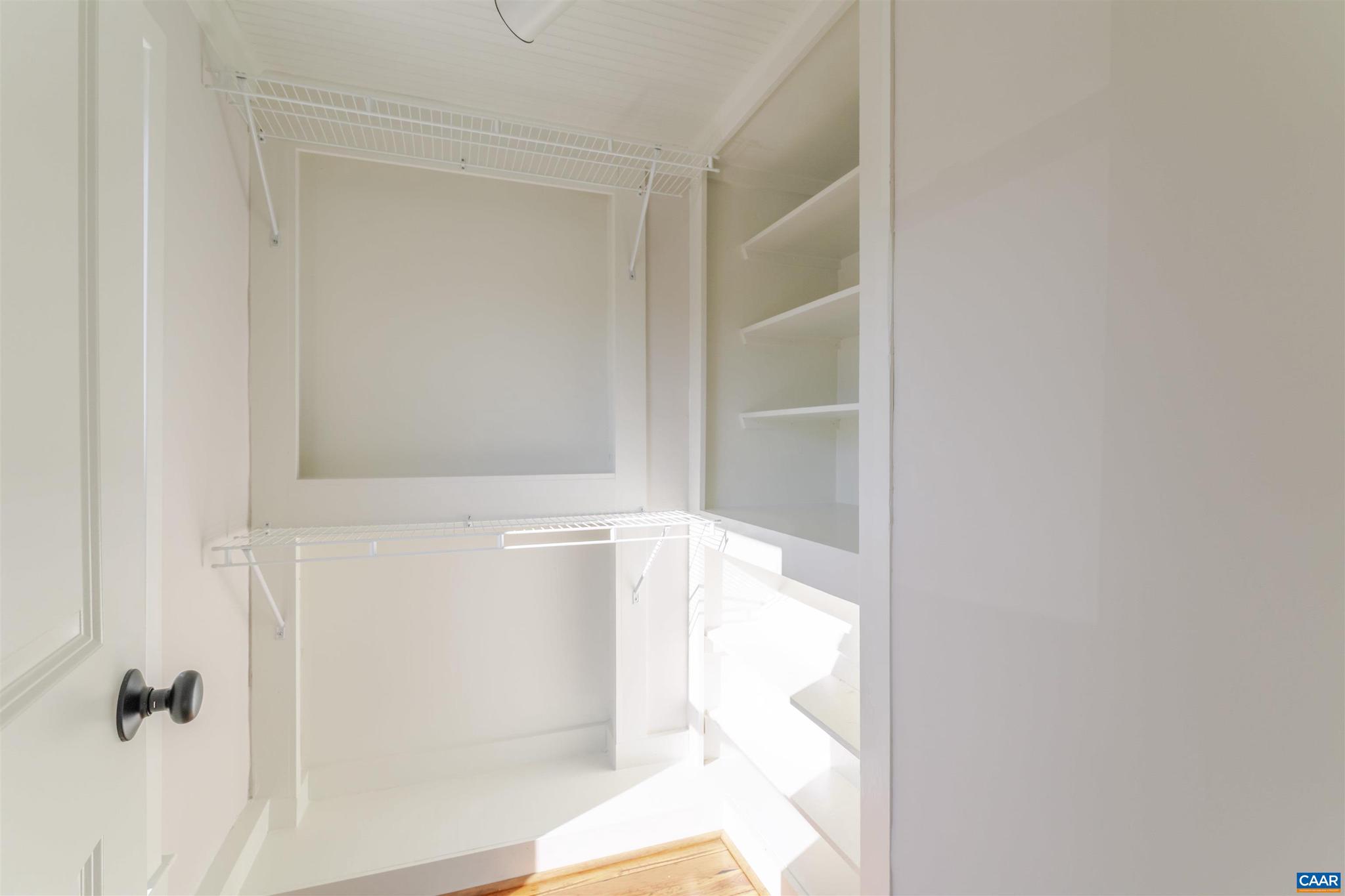 BELMONT - Residential