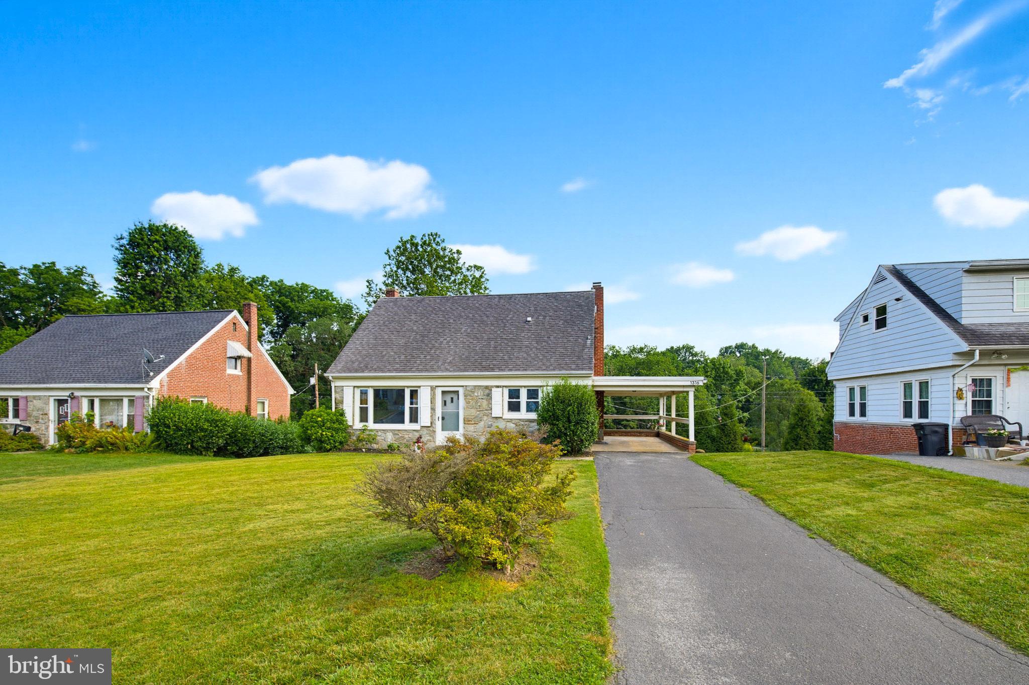 1316 MEADOWCREEK LANE