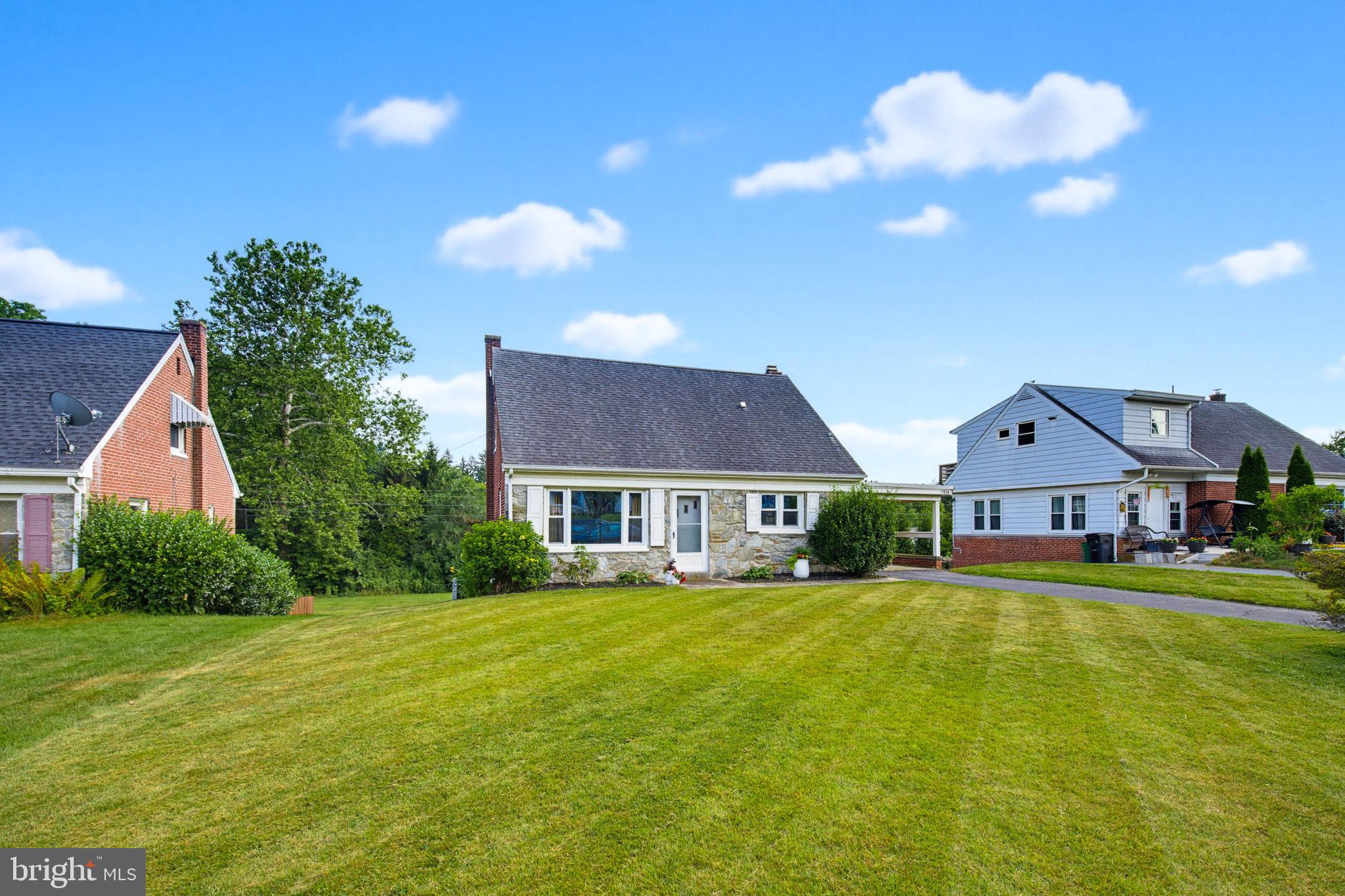 1316 MEADOWCREEK LANE