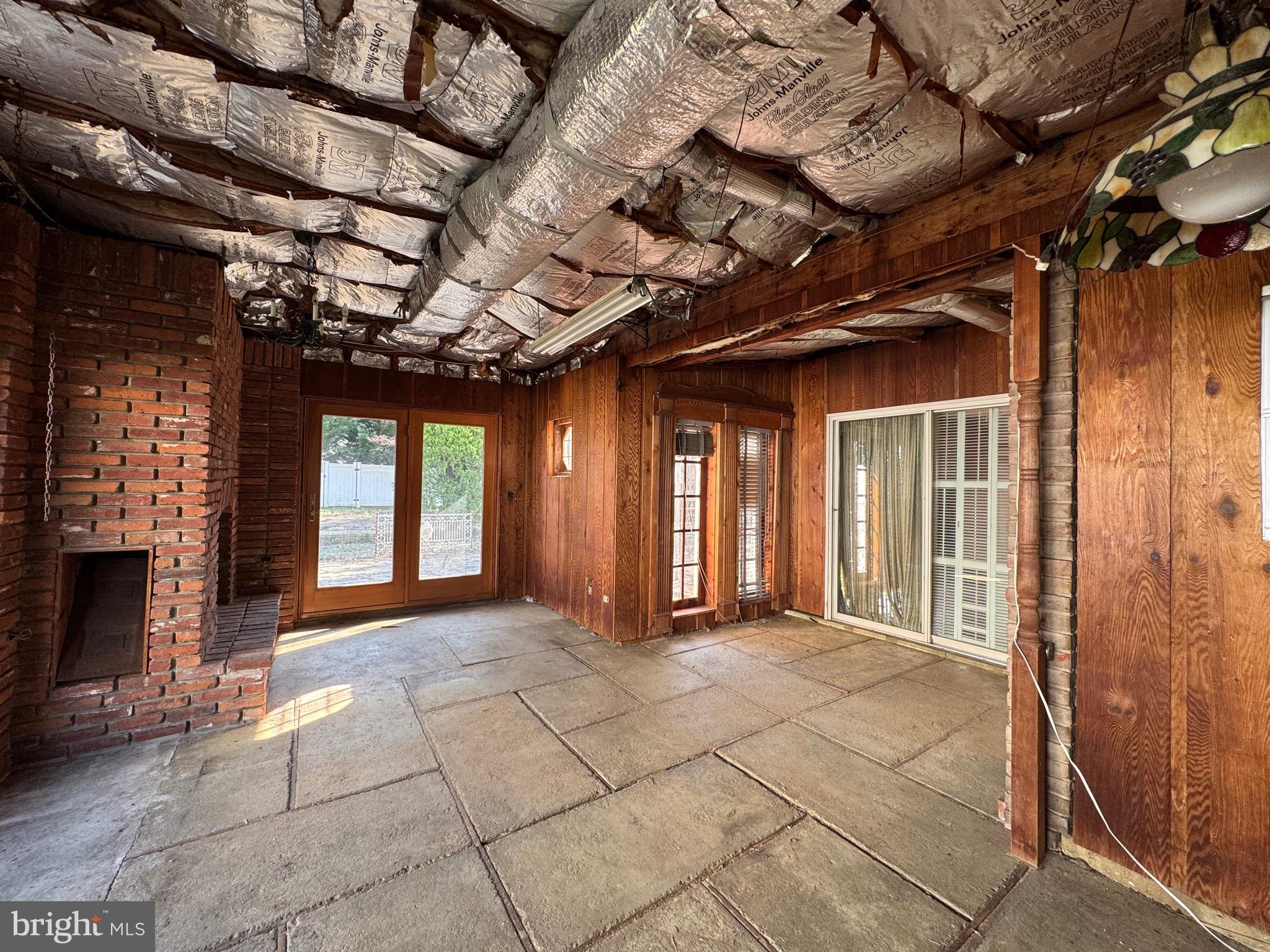 ROLAND TERRACE - Residential
