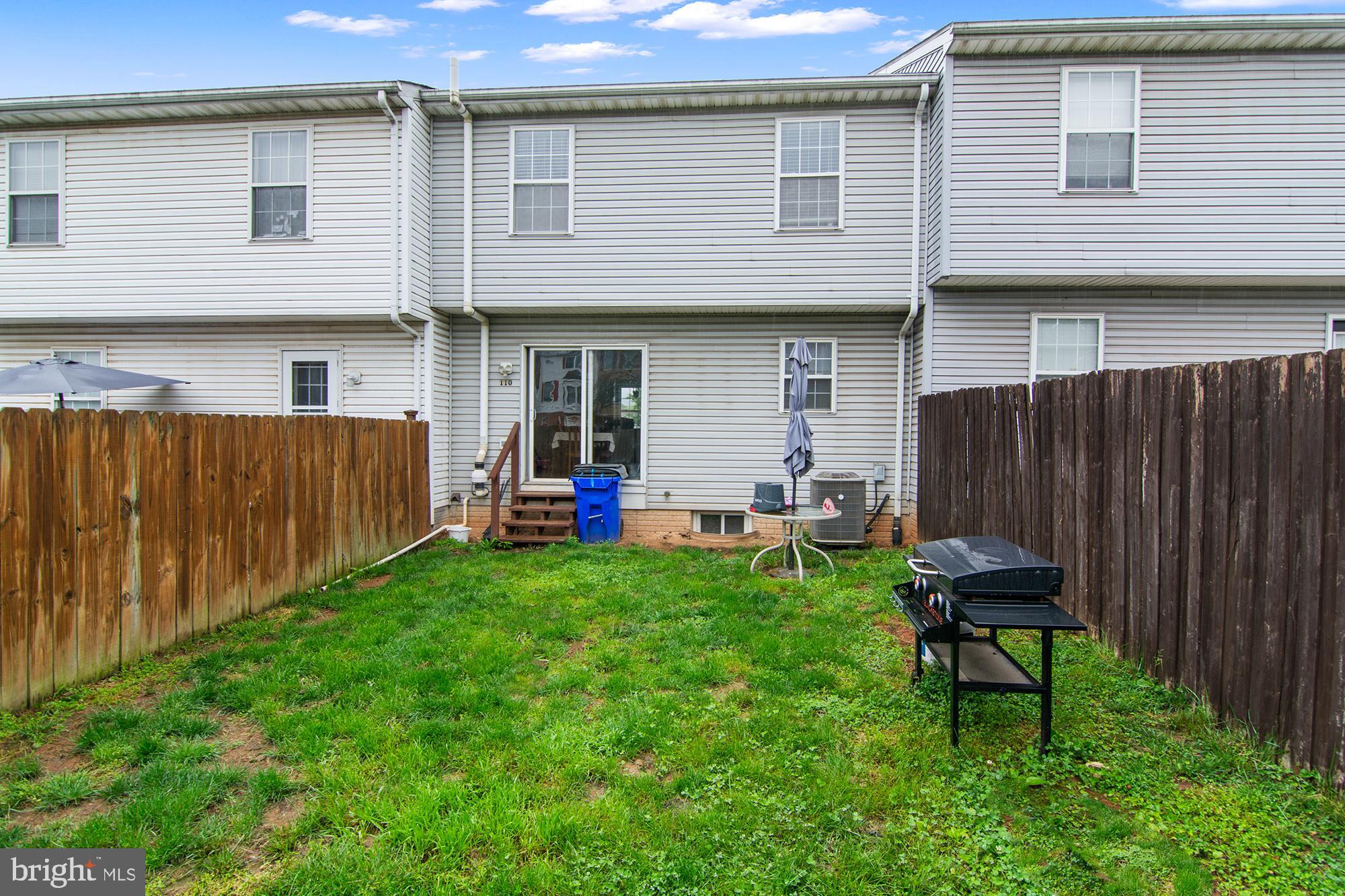 ALBERT COURTS - Residential Lease