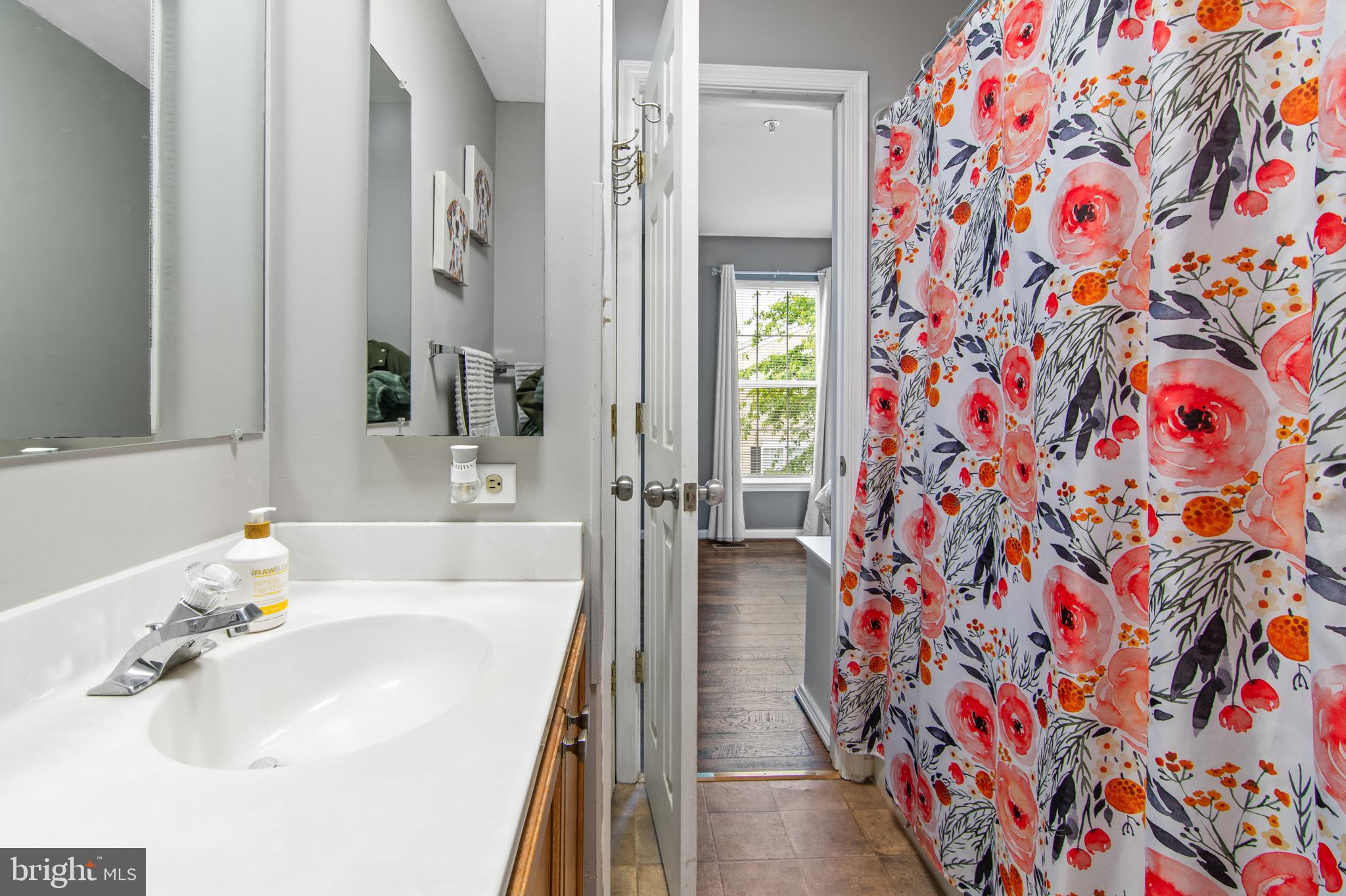 ALBERT COURTS - Residential Lease