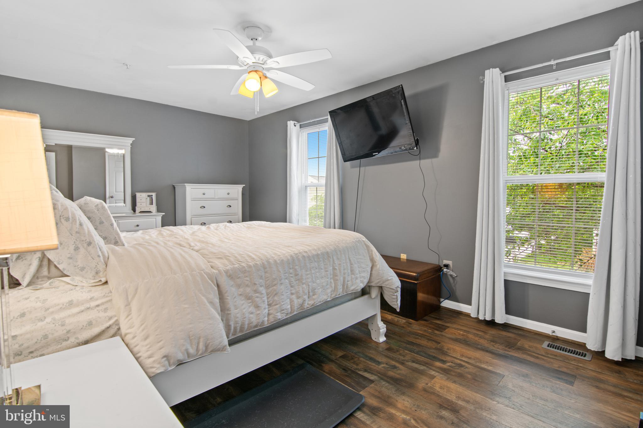 ALBERT COURTS - Residential Lease